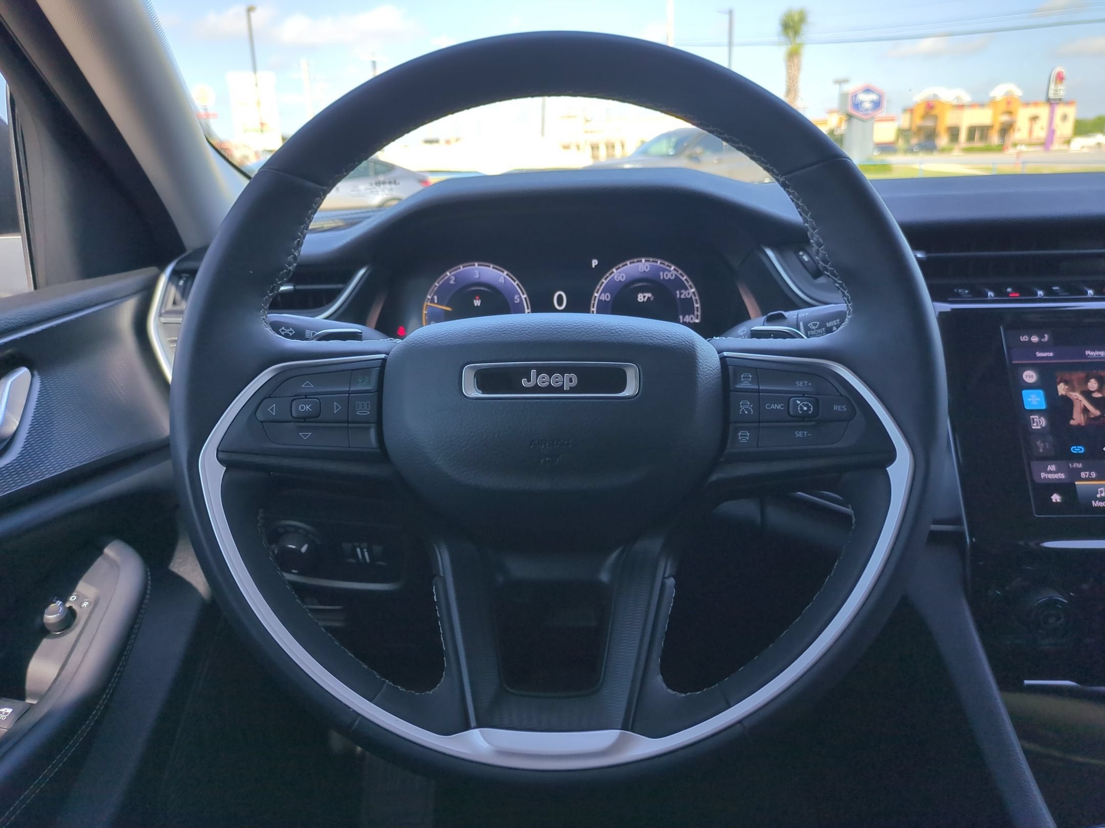 2023 Jeep Grand Cherokee L Laredo