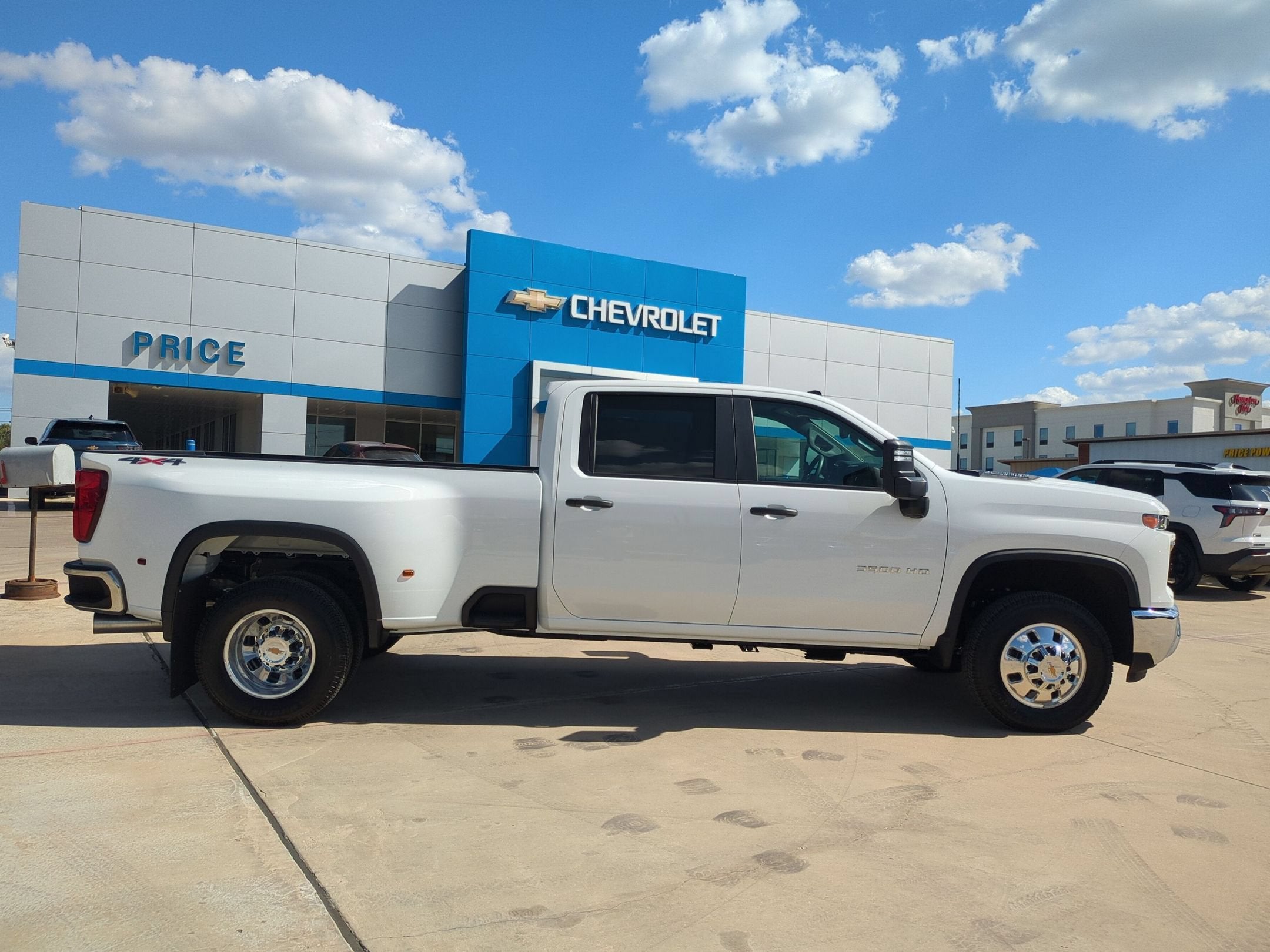2026 Chevrolet Silverado 3500 HD WT DRW