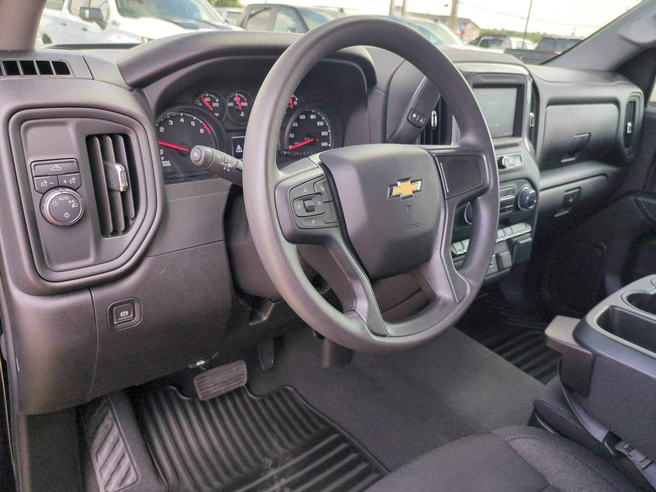 2024 Chevrolet Silverado 1500 Custom