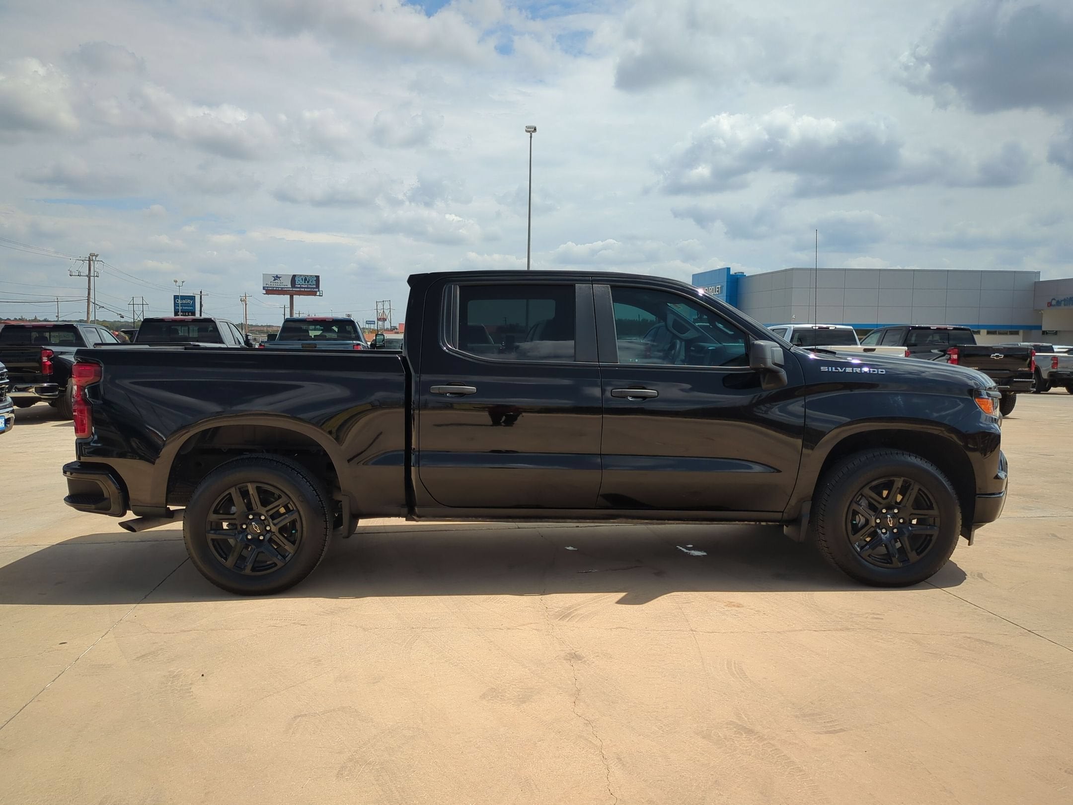 2024 Chevrolet Silverado 1500 Custom