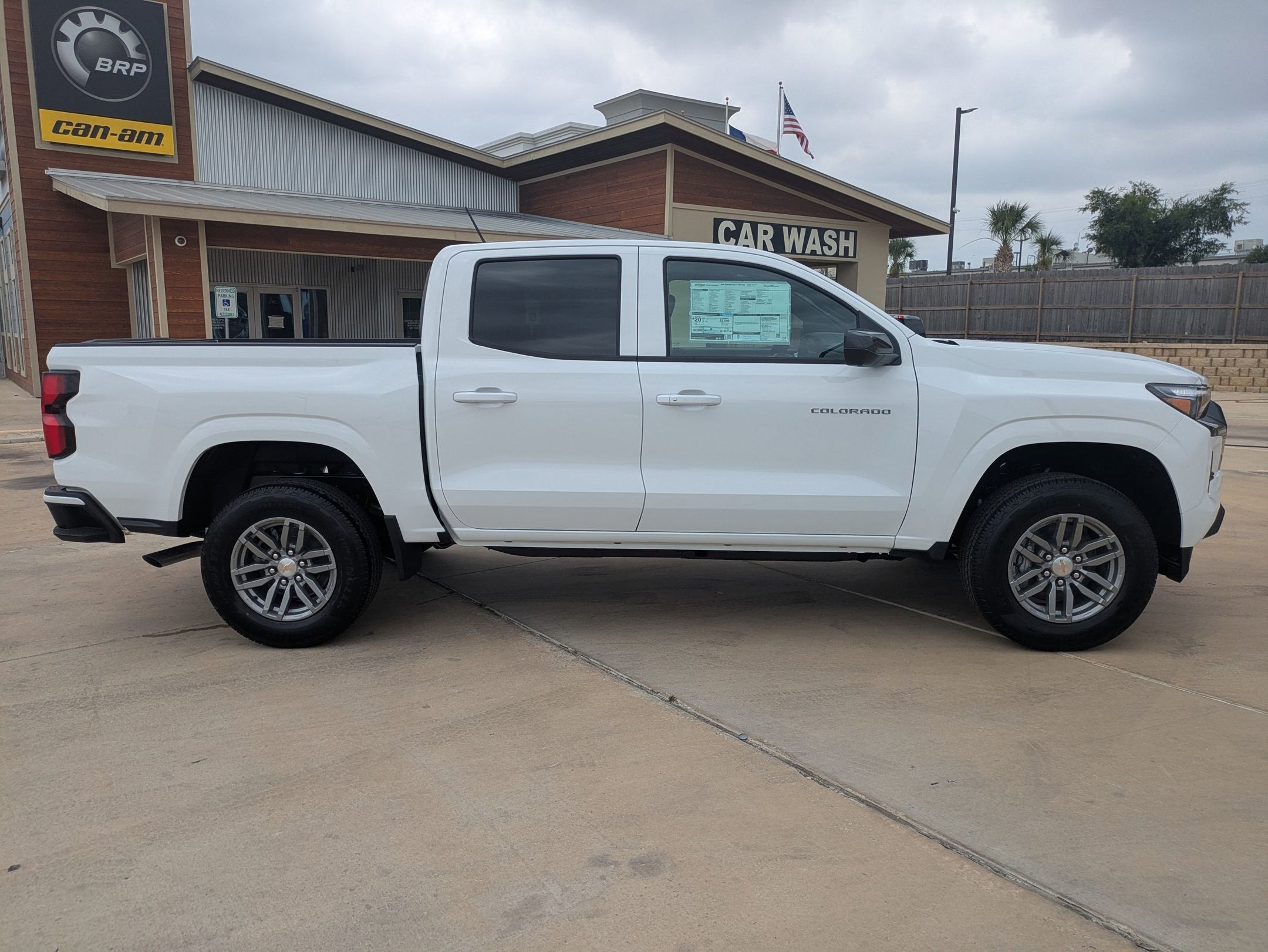 2025 Chevrolet Colorado WT/LT