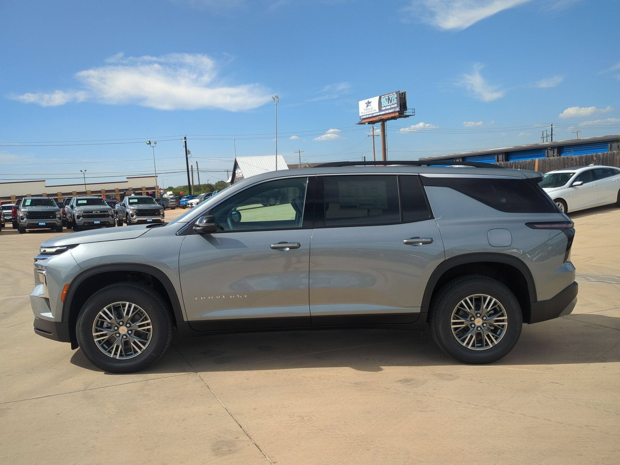 2027 Chevrolet Traverse LT