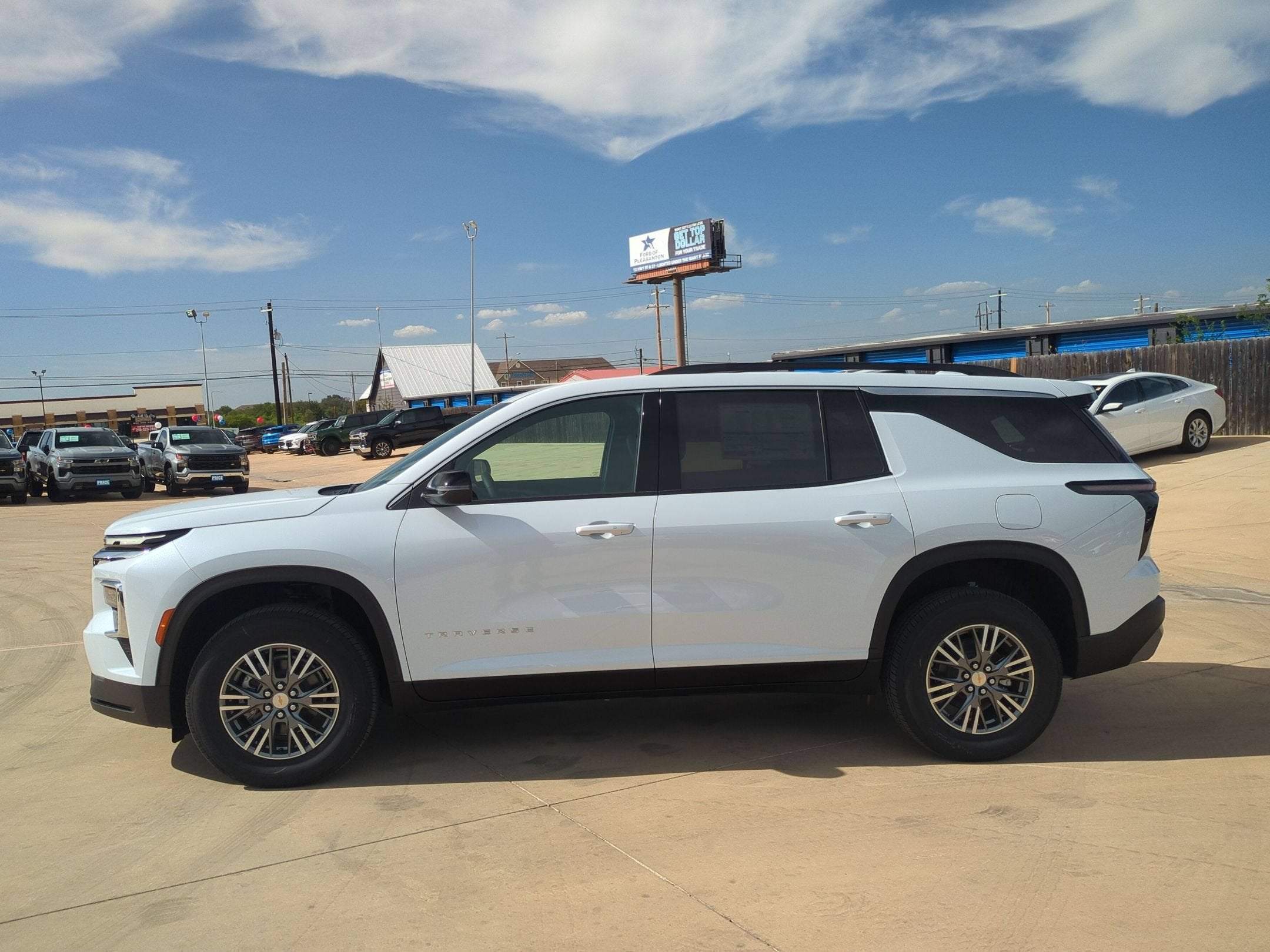2027 Chevrolet Traverse LT