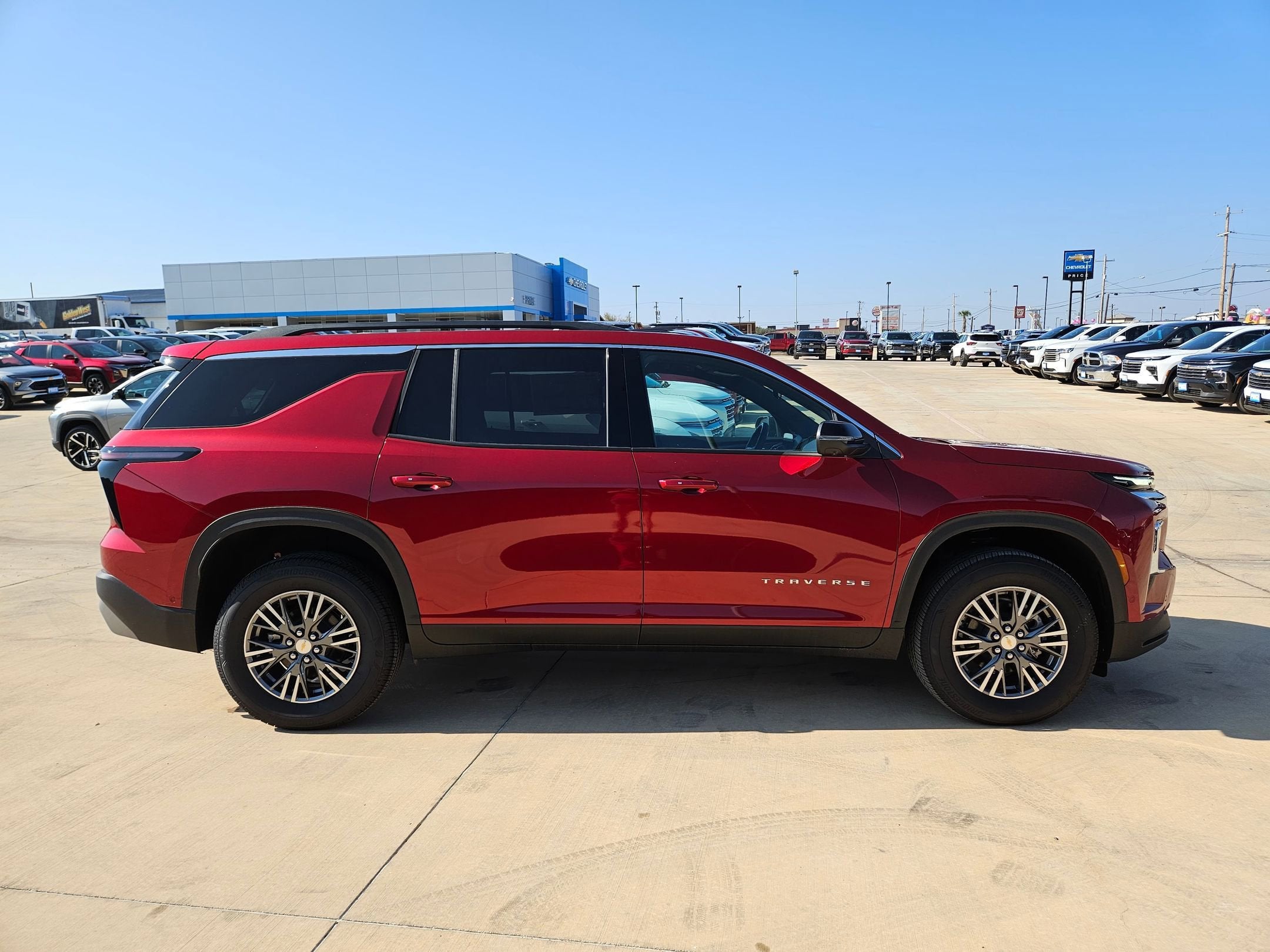 2026 Chevrolet Traverse LT