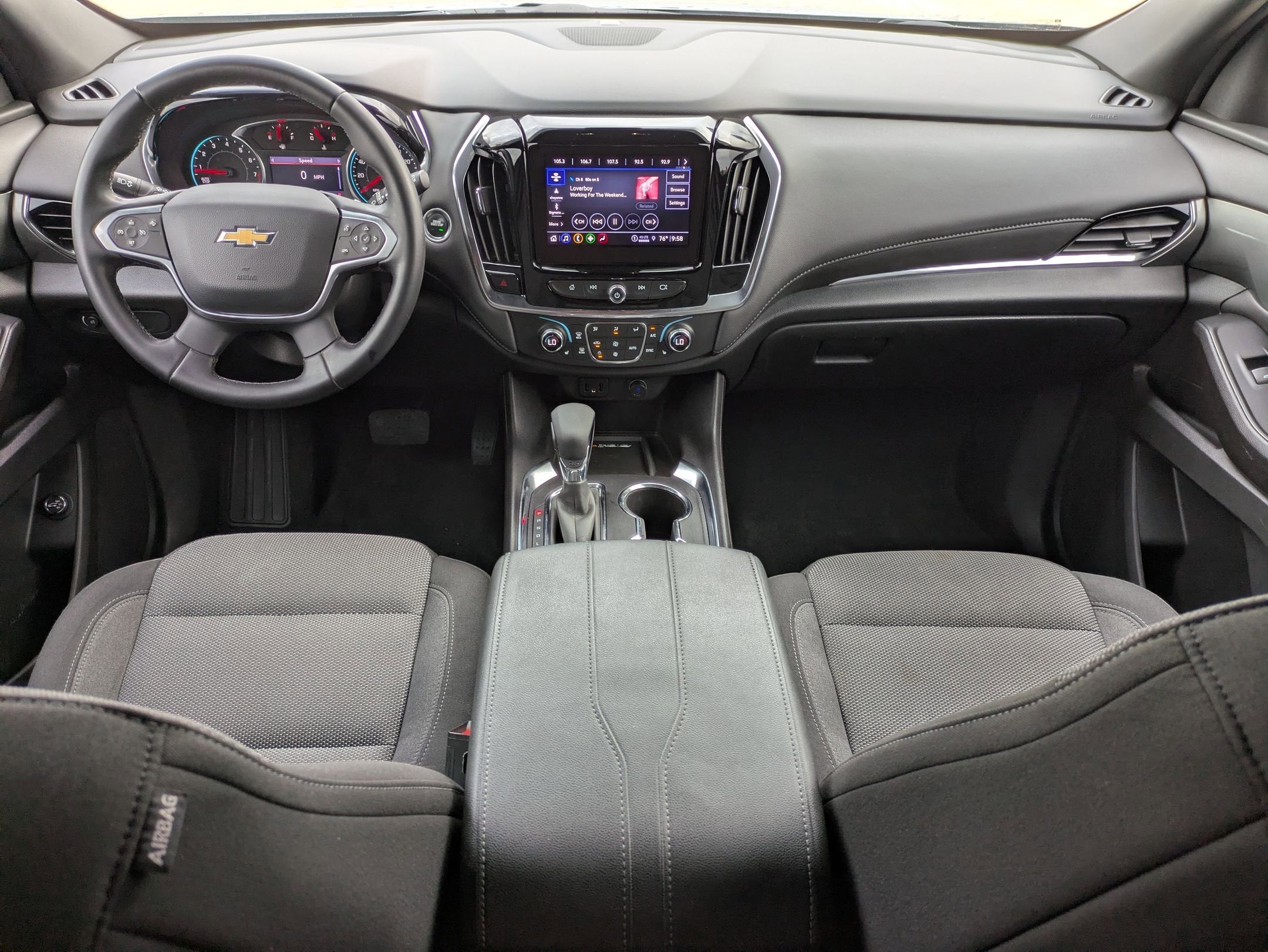 2023 Chevrolet Traverse LT Cloth