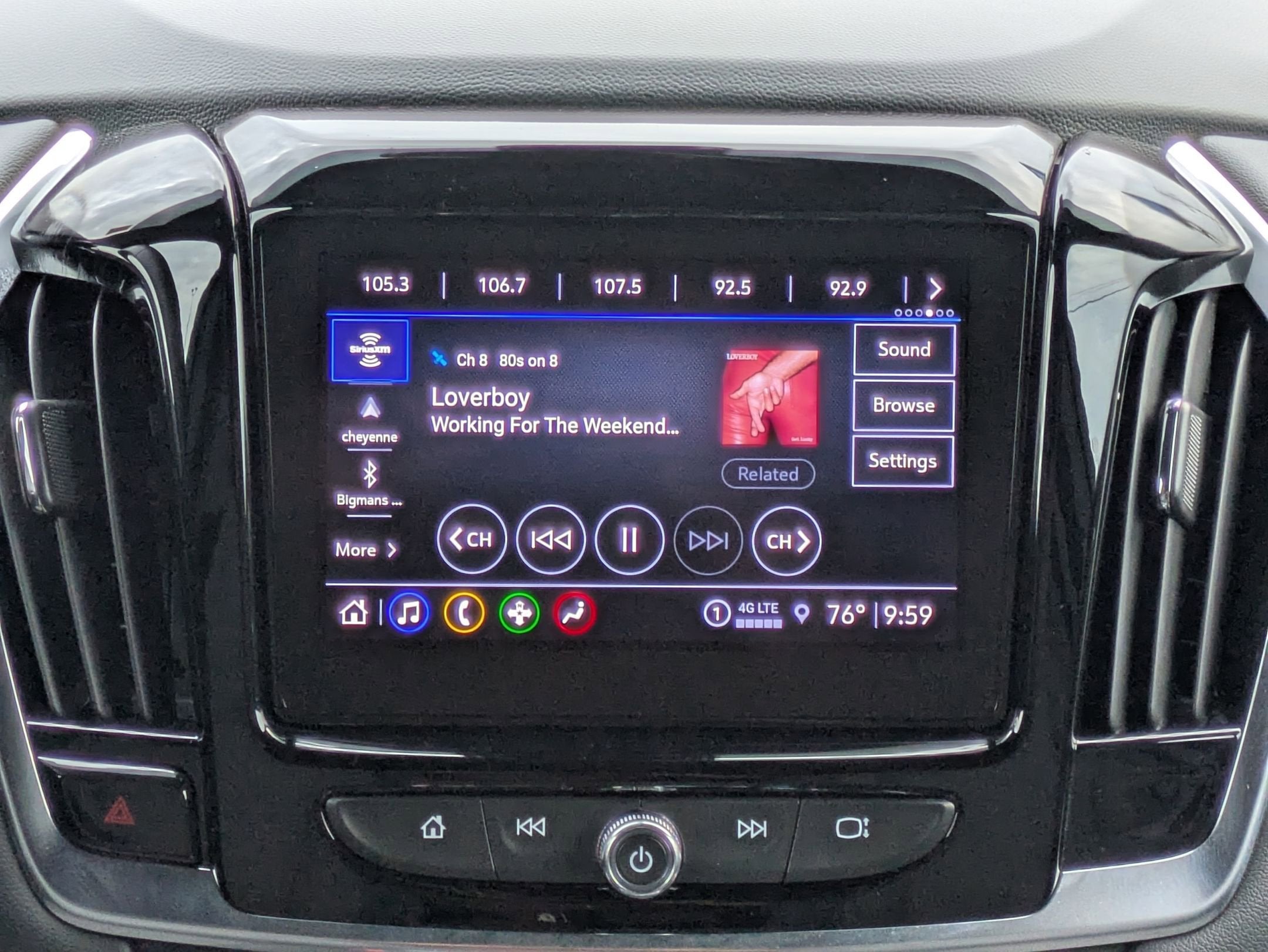 2023 Chevrolet Traverse LT Cloth