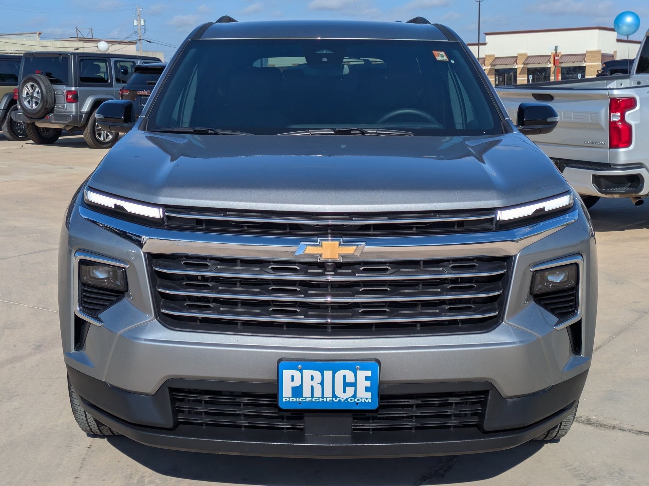2025 Chevrolet Traverse LT