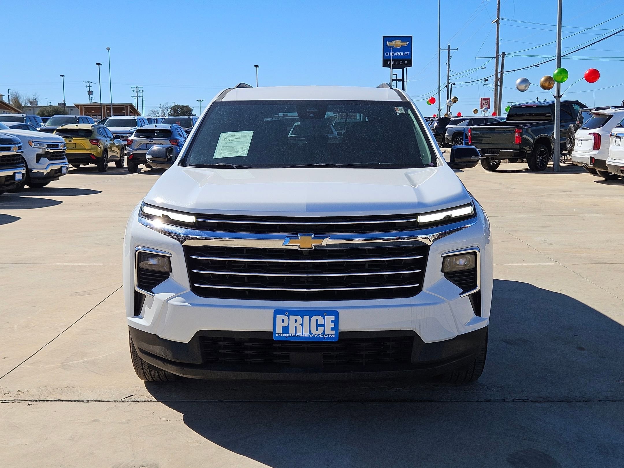 2025 Chevrolet Traverse LT