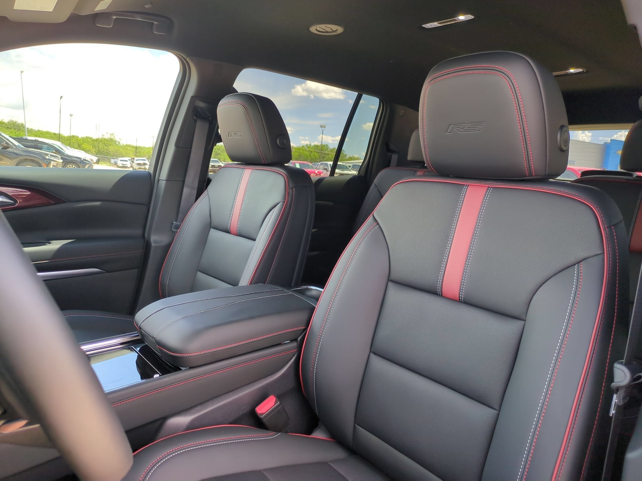 2027 Chevrolet Traverse RS