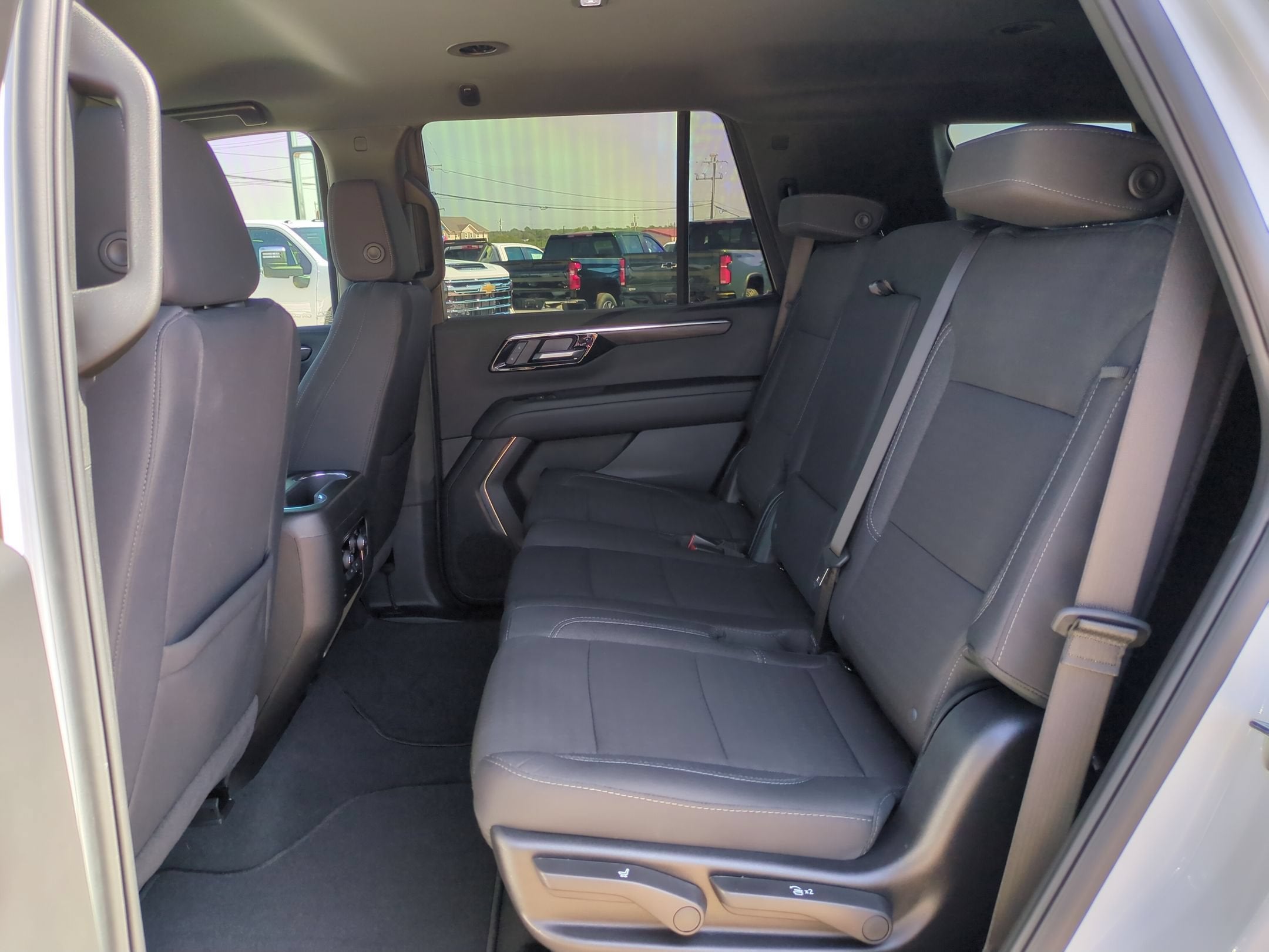 2025 Chevrolet Tahoe LS