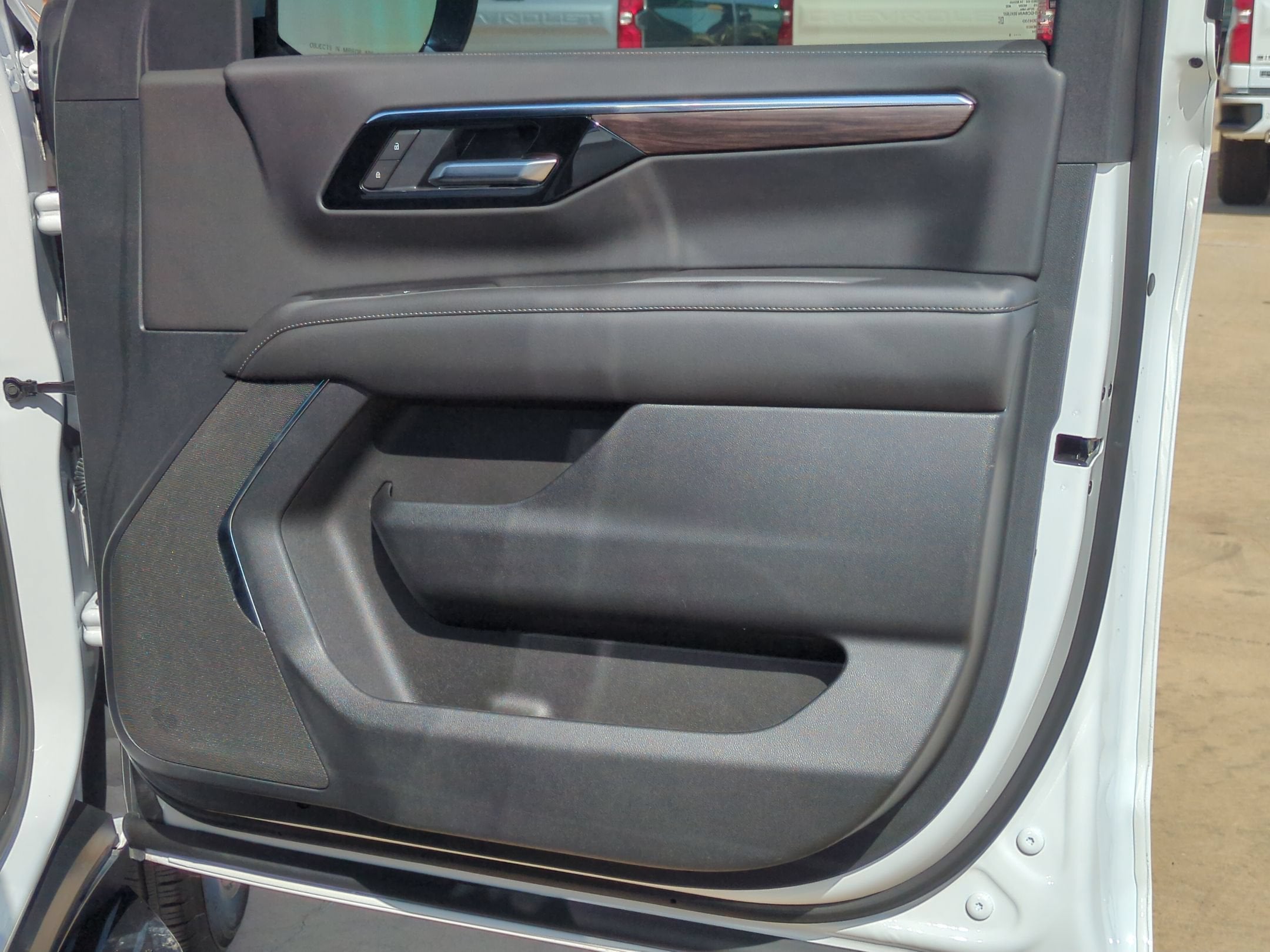 2025 Chevrolet Tahoe LS