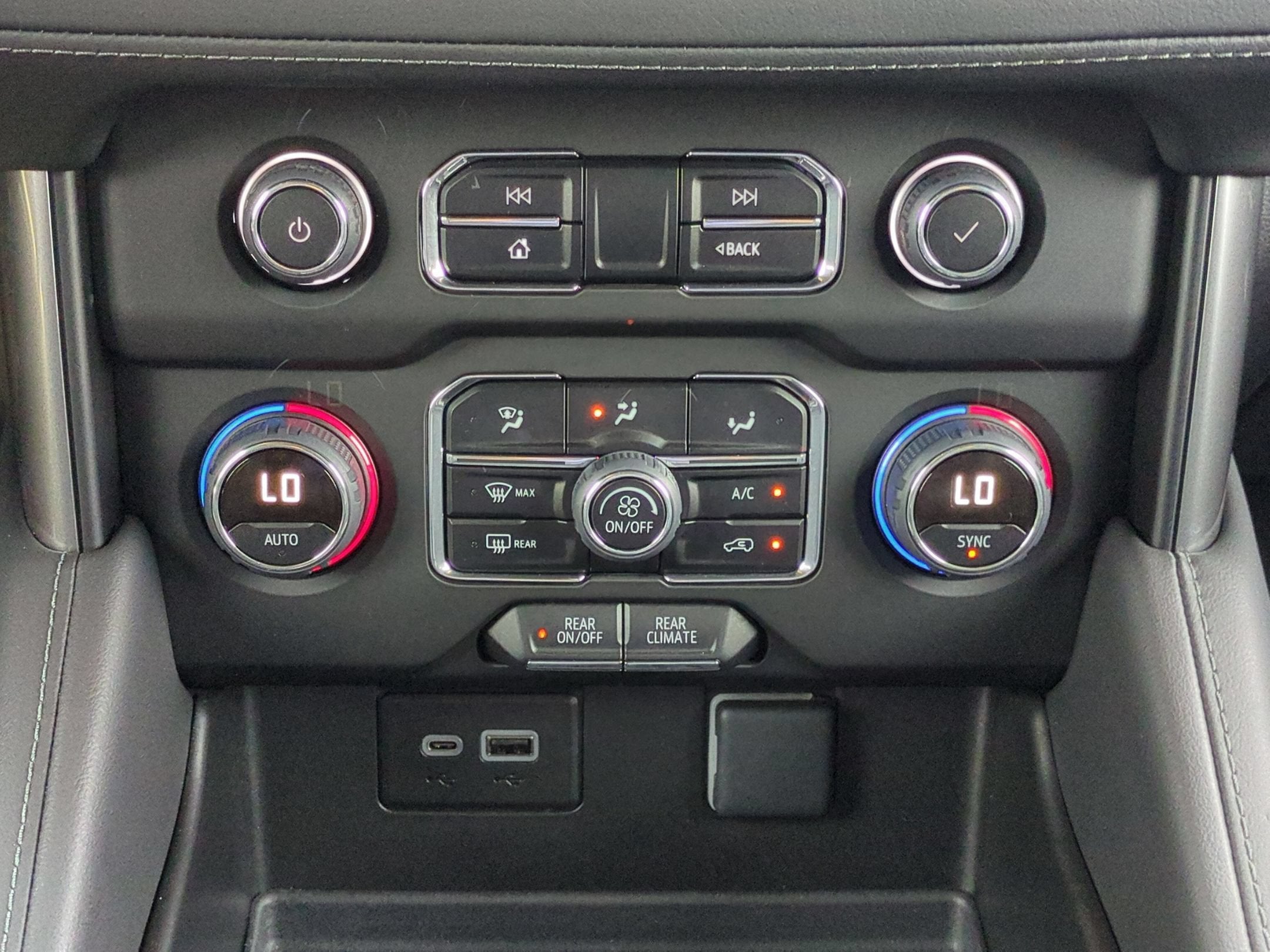 2024 Chevrolet Tahoe LS