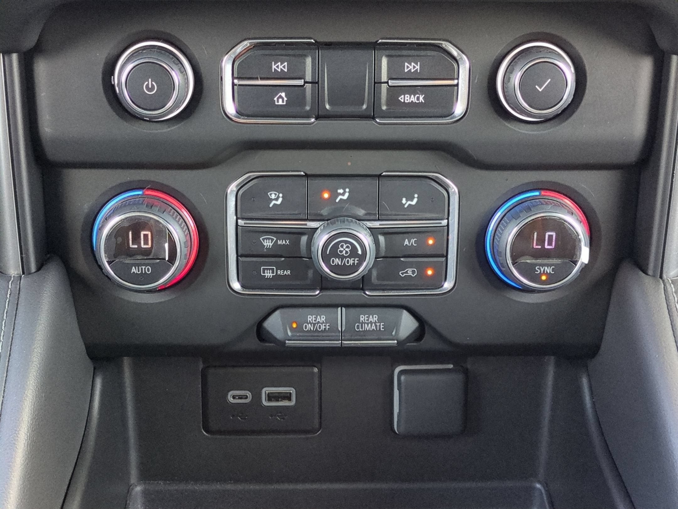 2024 Chevrolet Tahoe LS
