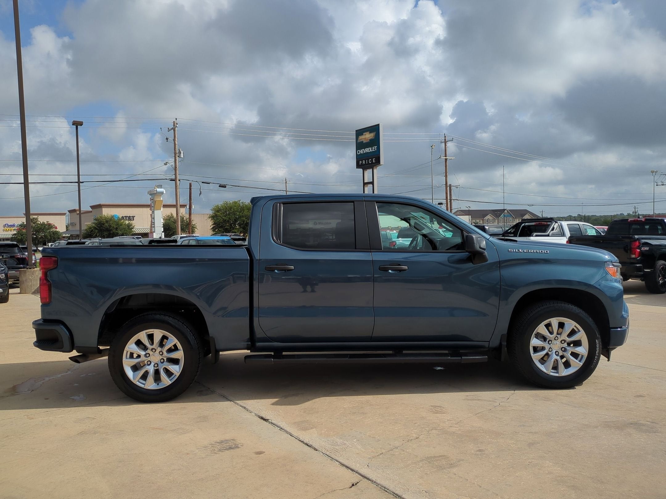 2024 Chevrolet Silverado 1500 Custom