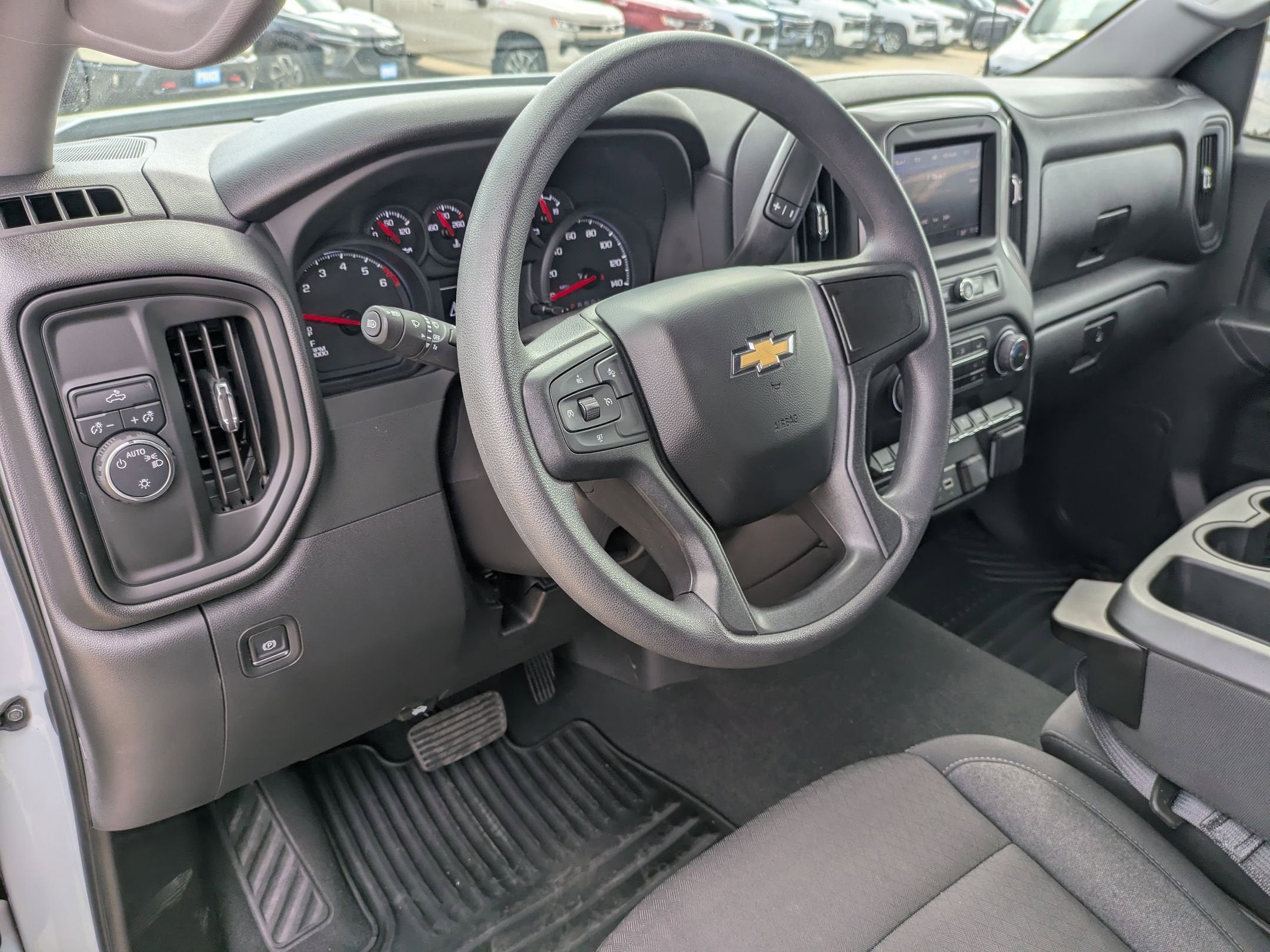 2024 Chevrolet Silverado 1500 Custom