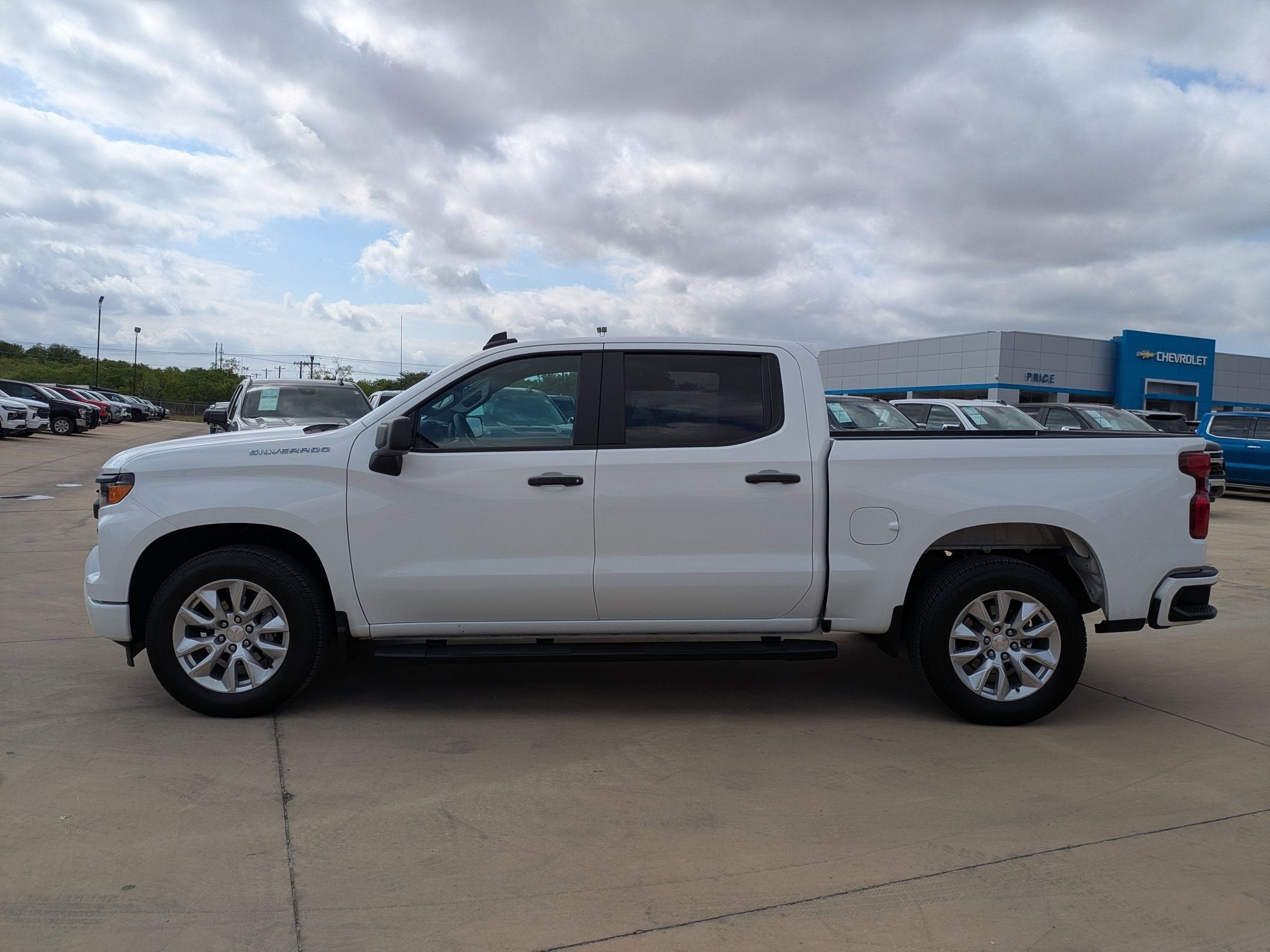2024 Chevrolet Silverado 1500 Custom