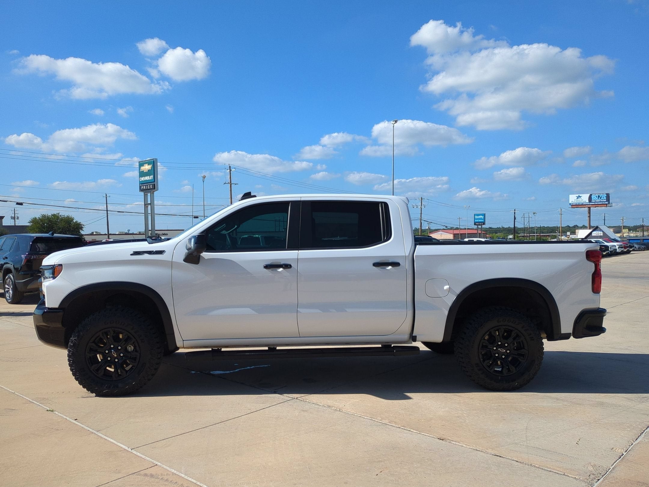 2023 Chevrolet Silverado 1500 ZR2