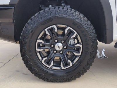 2025 Chevrolet Silverado 1500 ZR2