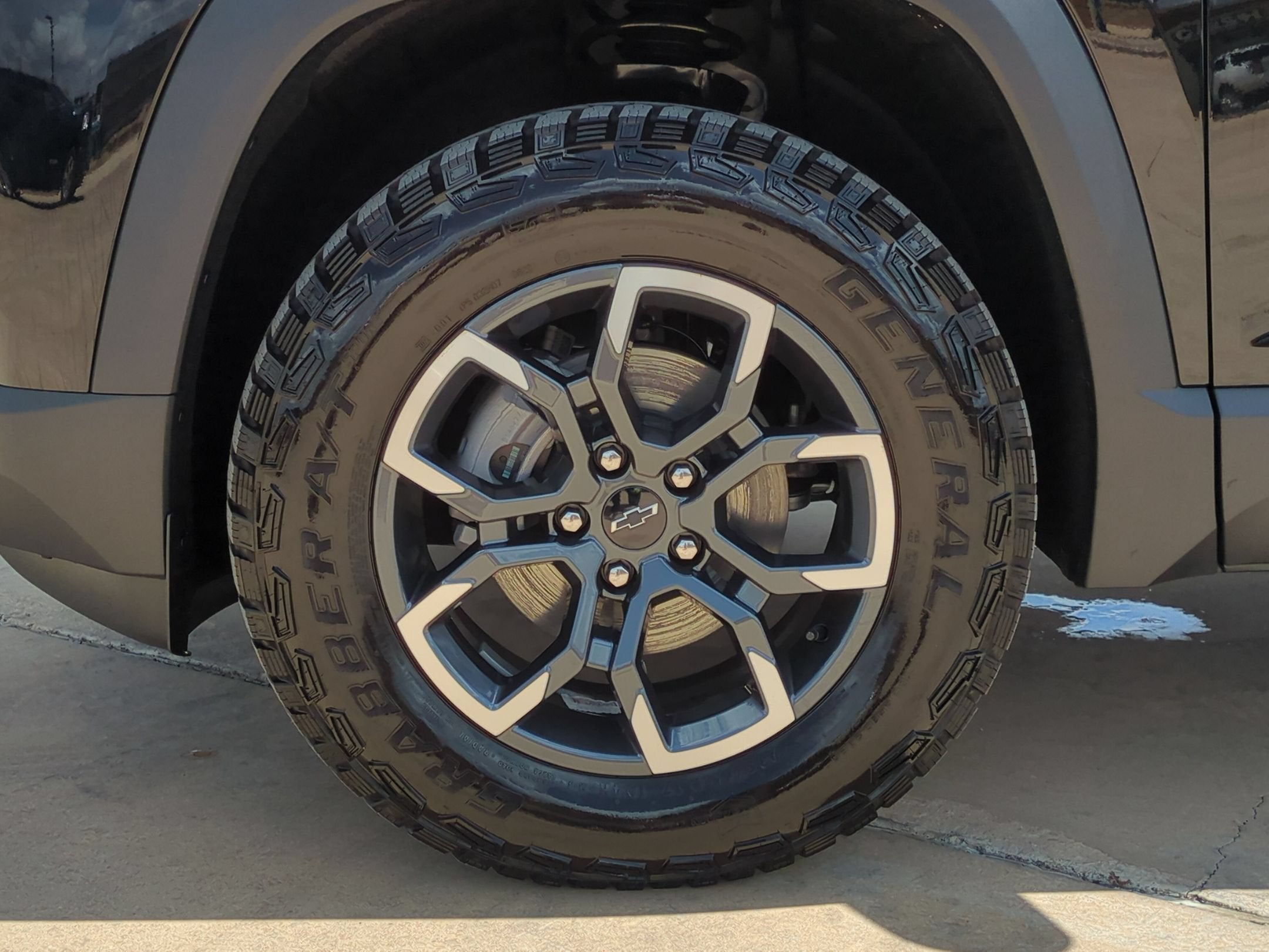 2027 Chevrolet Equinox FWD ACTIV