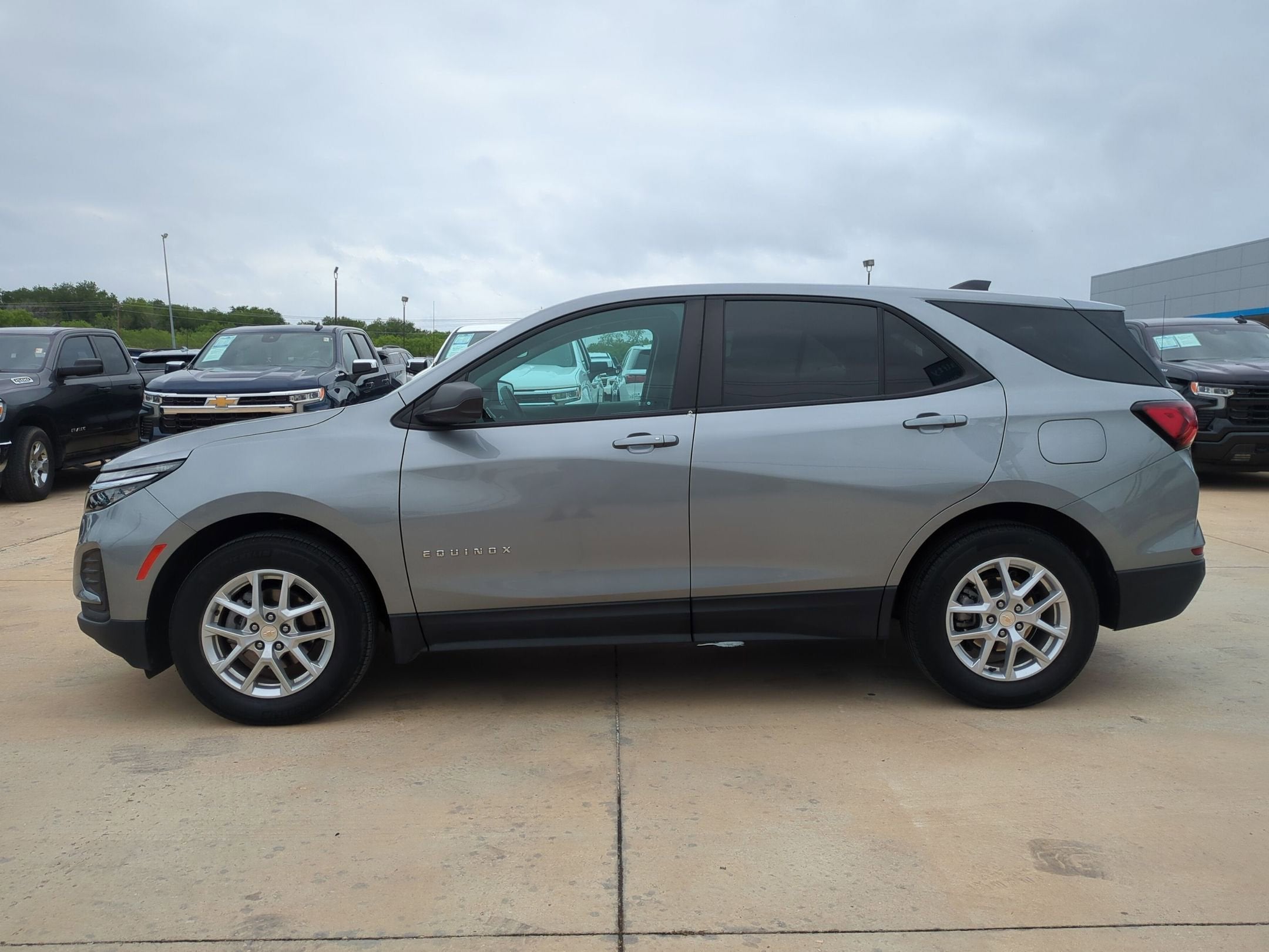 2024 Chevrolet Equinox LS