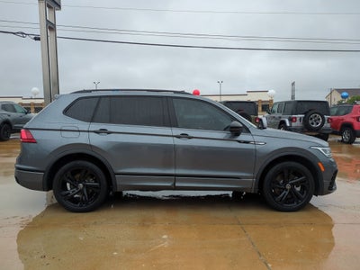 2024 Volkswagen Tiguan SE R-Line Black
