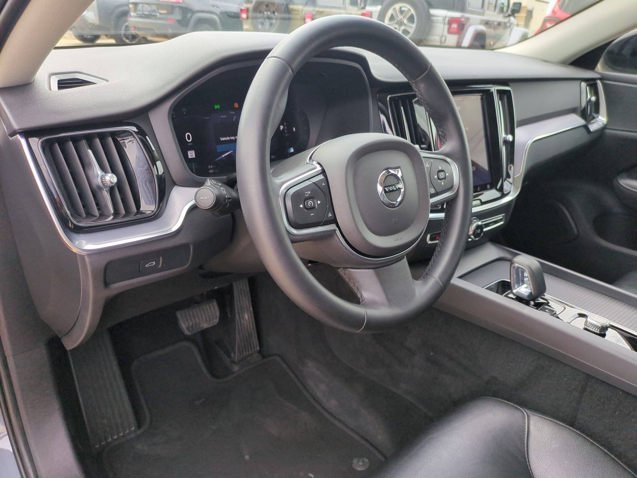 2024 Volvo S60 Core Dark Theme