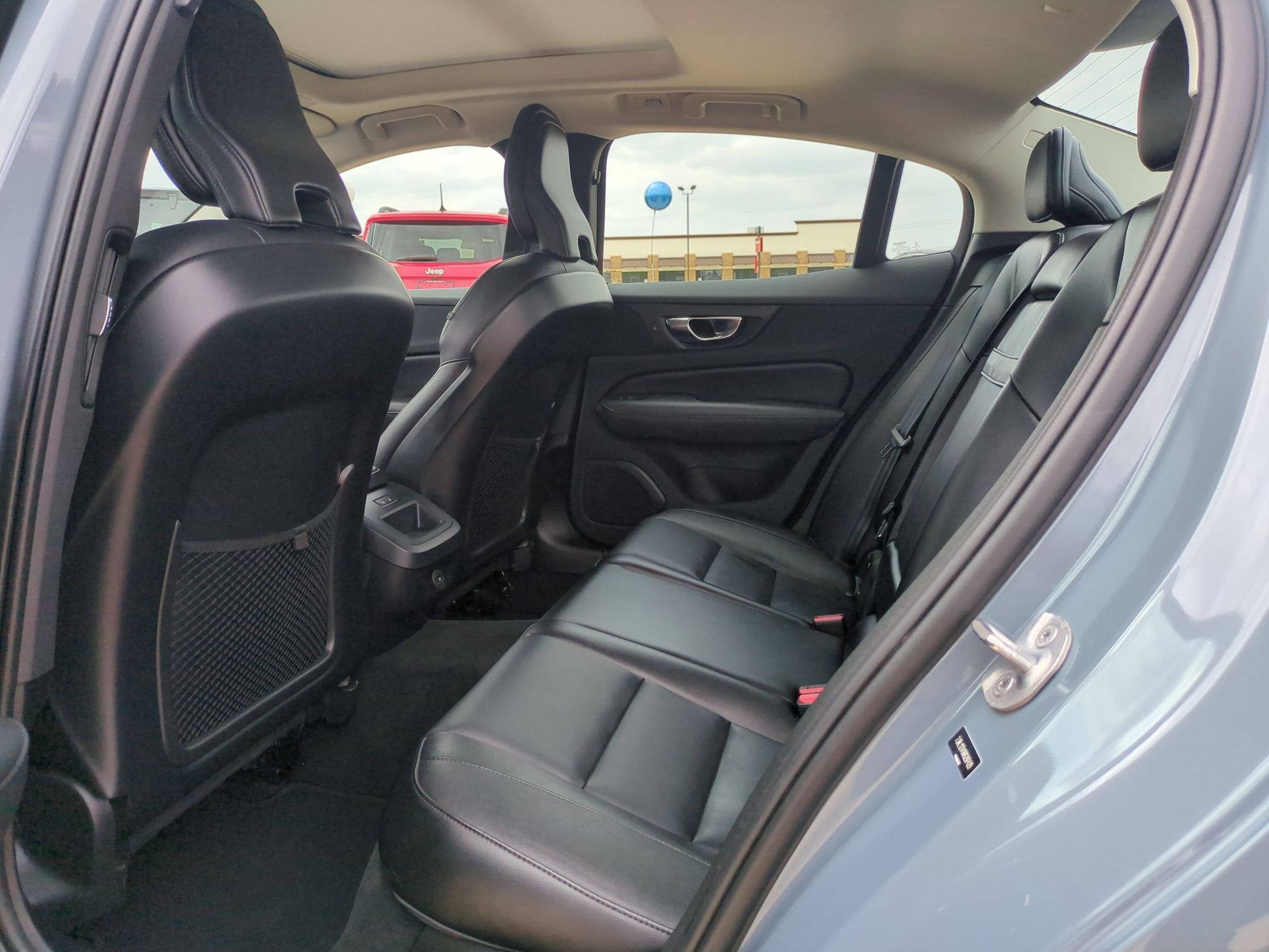2024 Volvo S60 Core Dark Theme