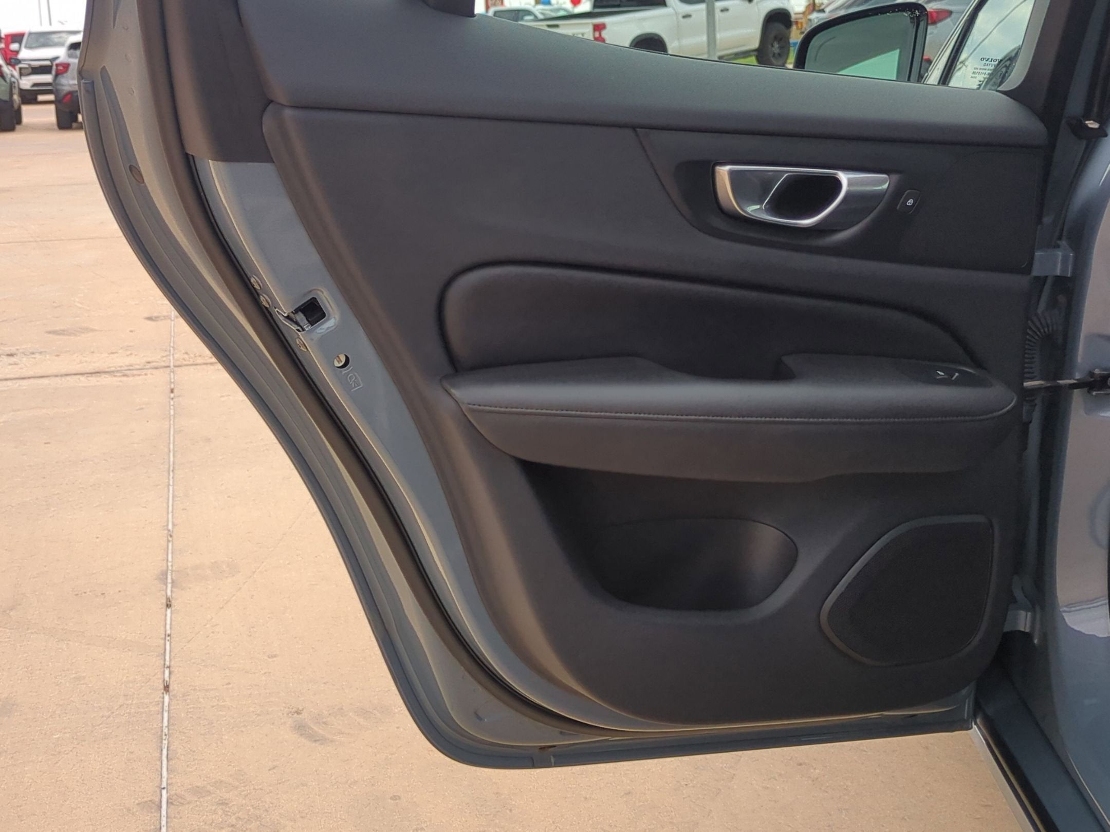 2024 Volvo S60 Core Dark Theme