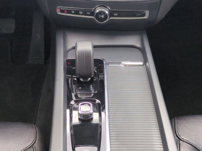 2024 Volvo S60 Core Dark Theme