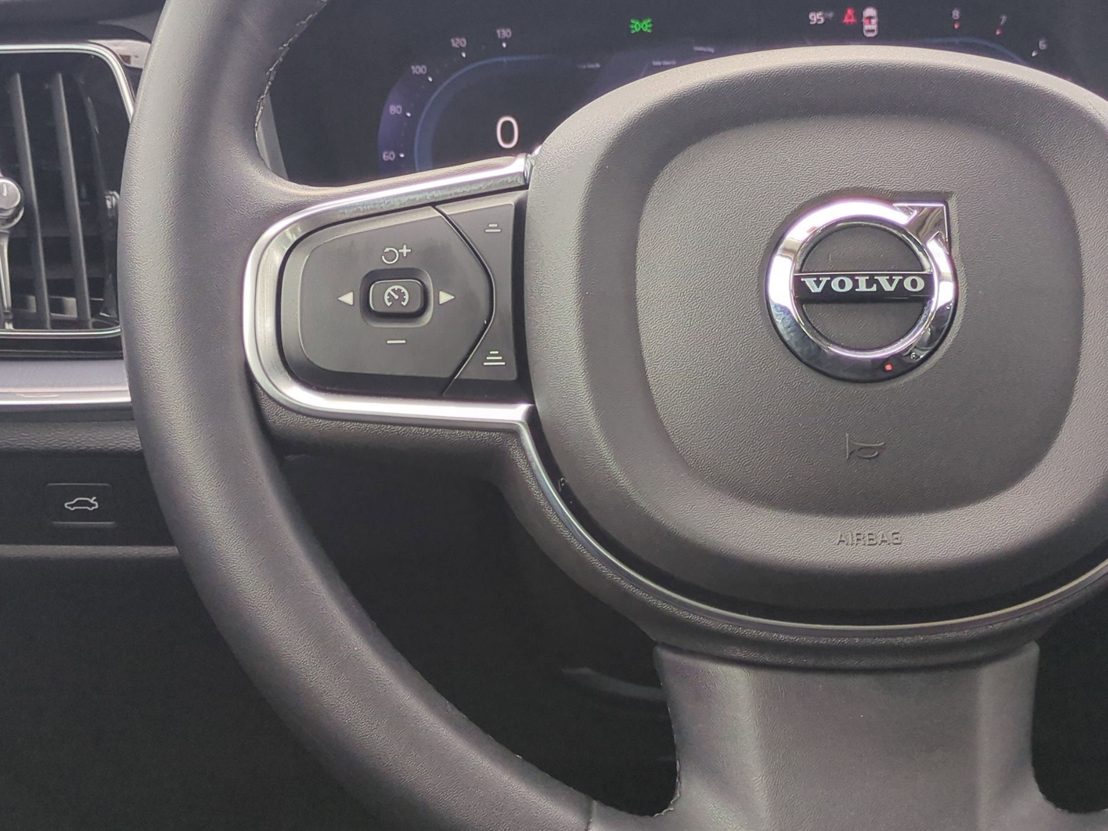 2024 Volvo S60 Core Dark Theme
