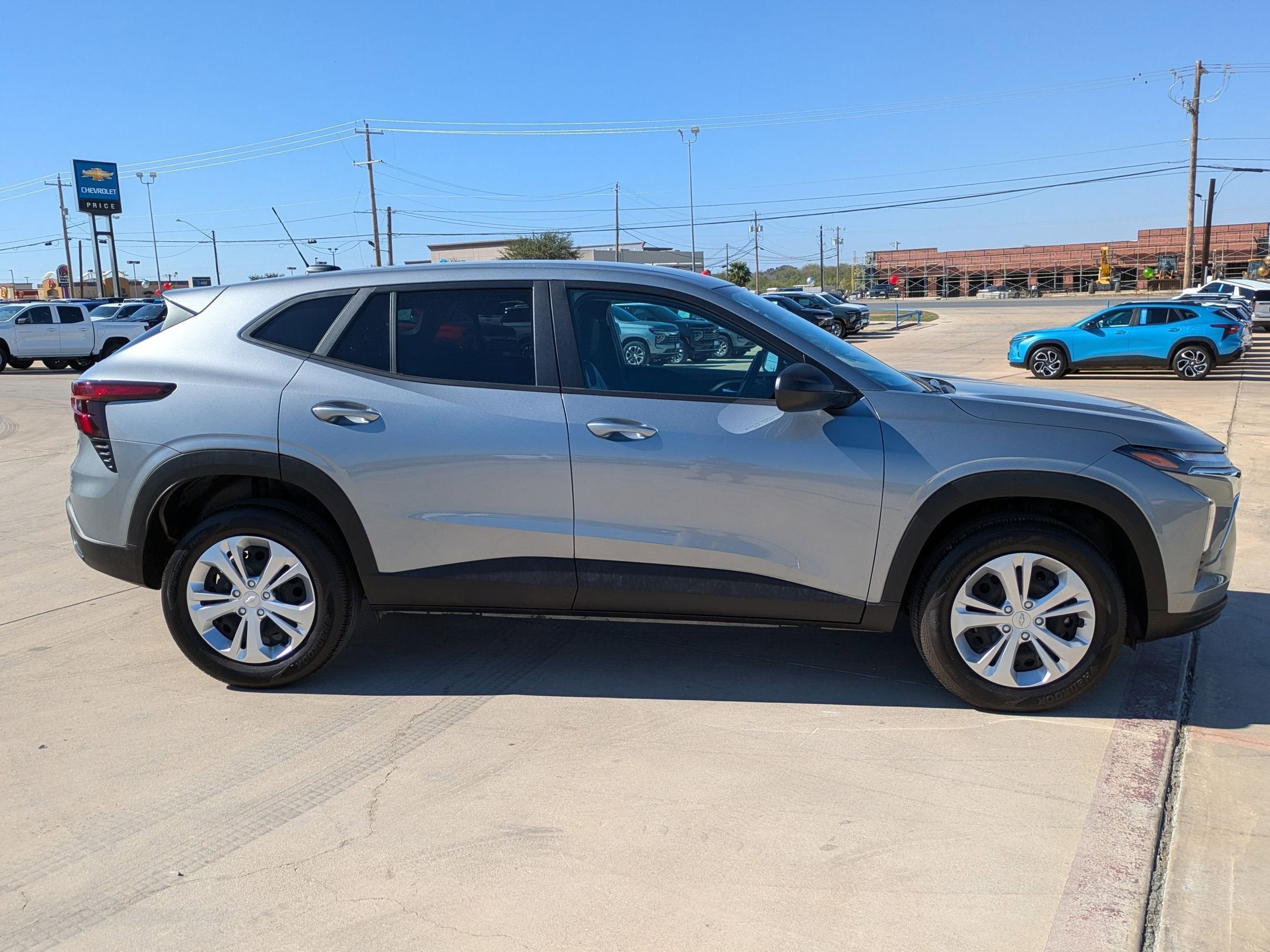 2025 Chevrolet Trax LS