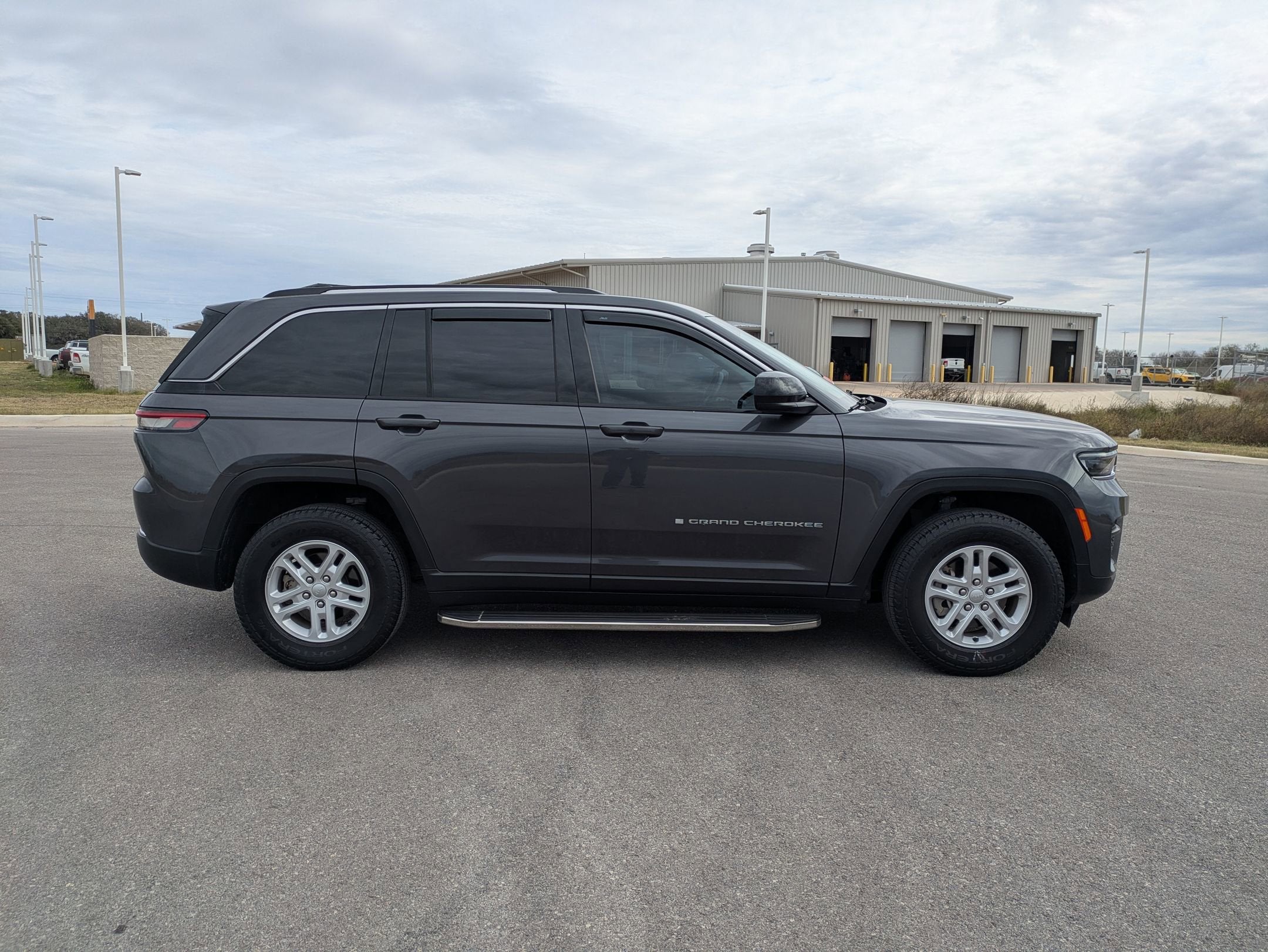 2022 Jeep Grand Cherokee Laredo