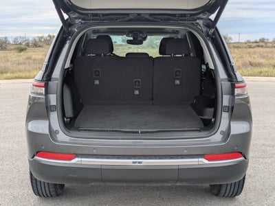 2022 Jeep Grand Cherokee Laredo