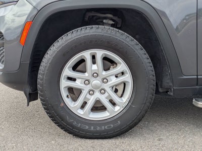 2022 Jeep Grand Cherokee Laredo