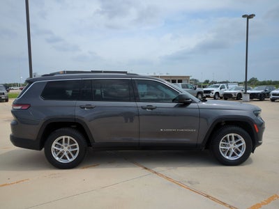 2022 Jeep Grand Cherokee L Laredo