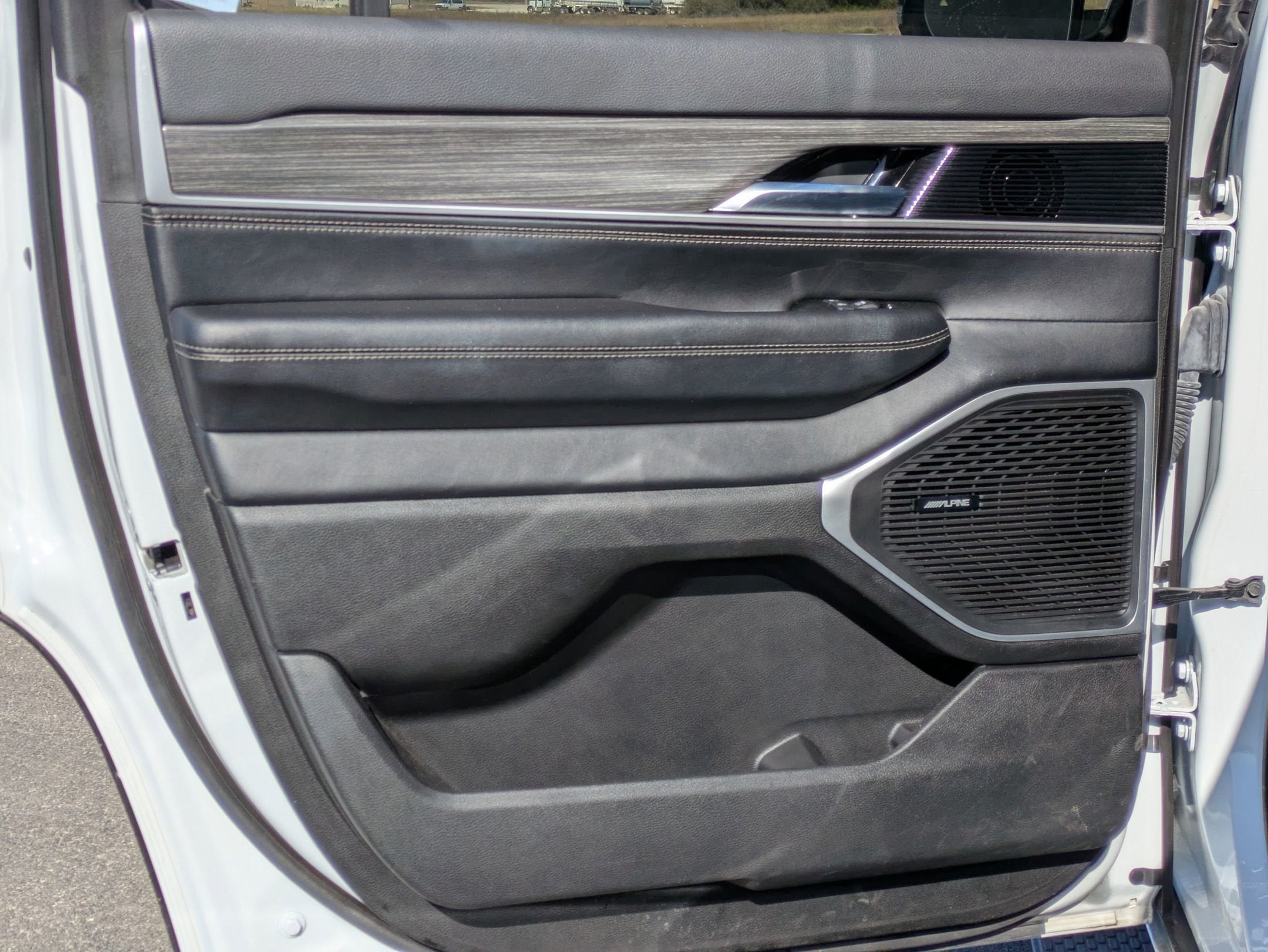 2023 Jeep Wagoneer Series III