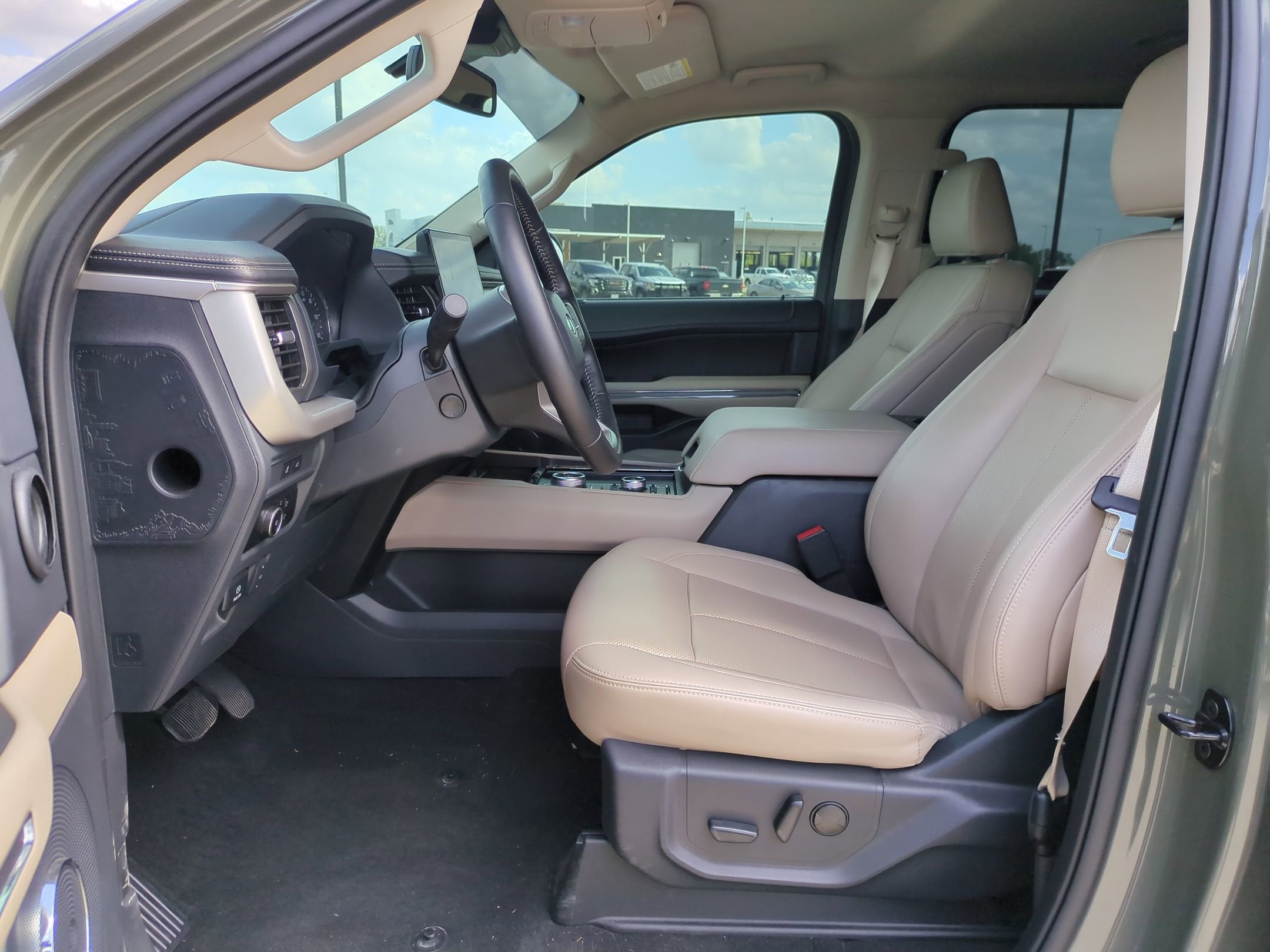 2024 Ford Expedition XLT