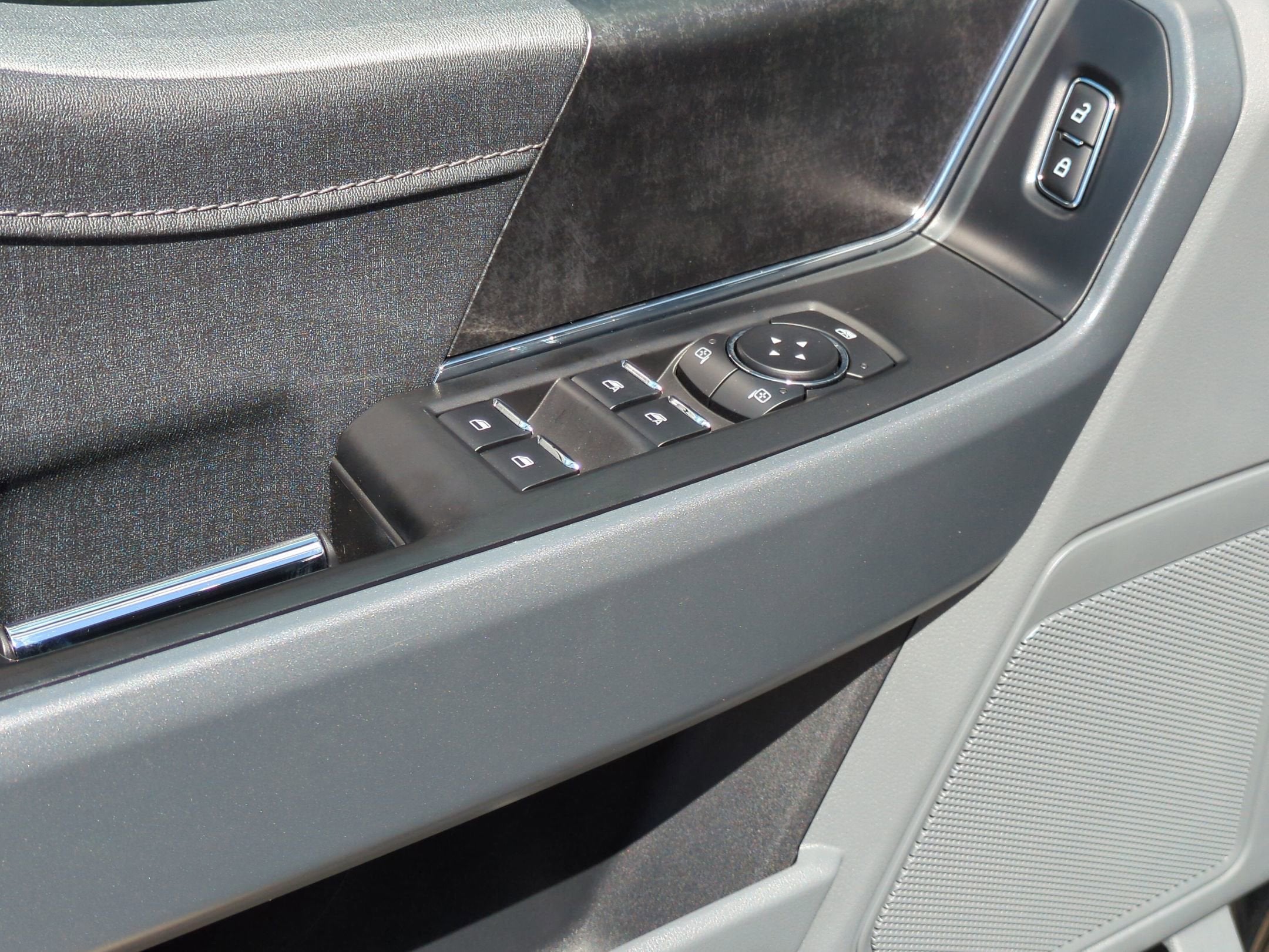 2023 Ford F-150 Lightning Pro