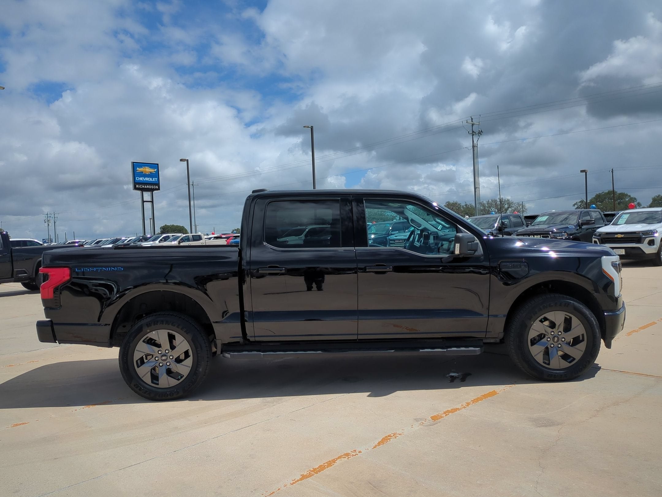2023 Ford F-150 Lightning Pro