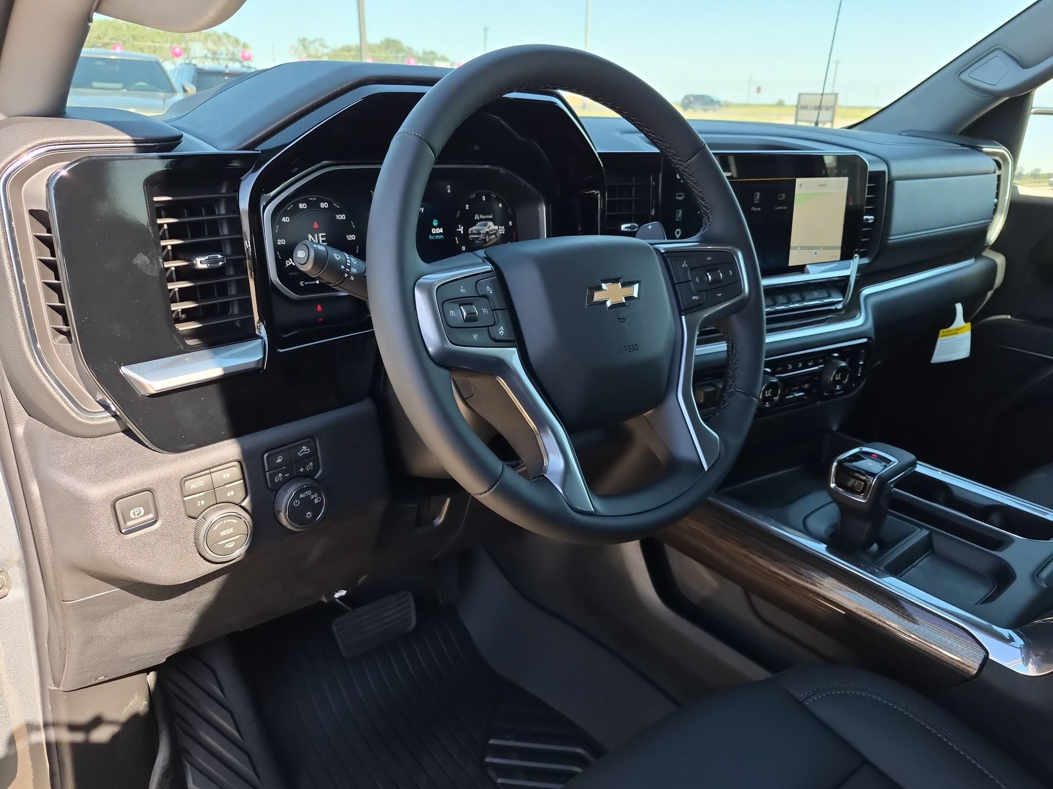 2026 Chevrolet Silverado 1500 LT - Photo 10