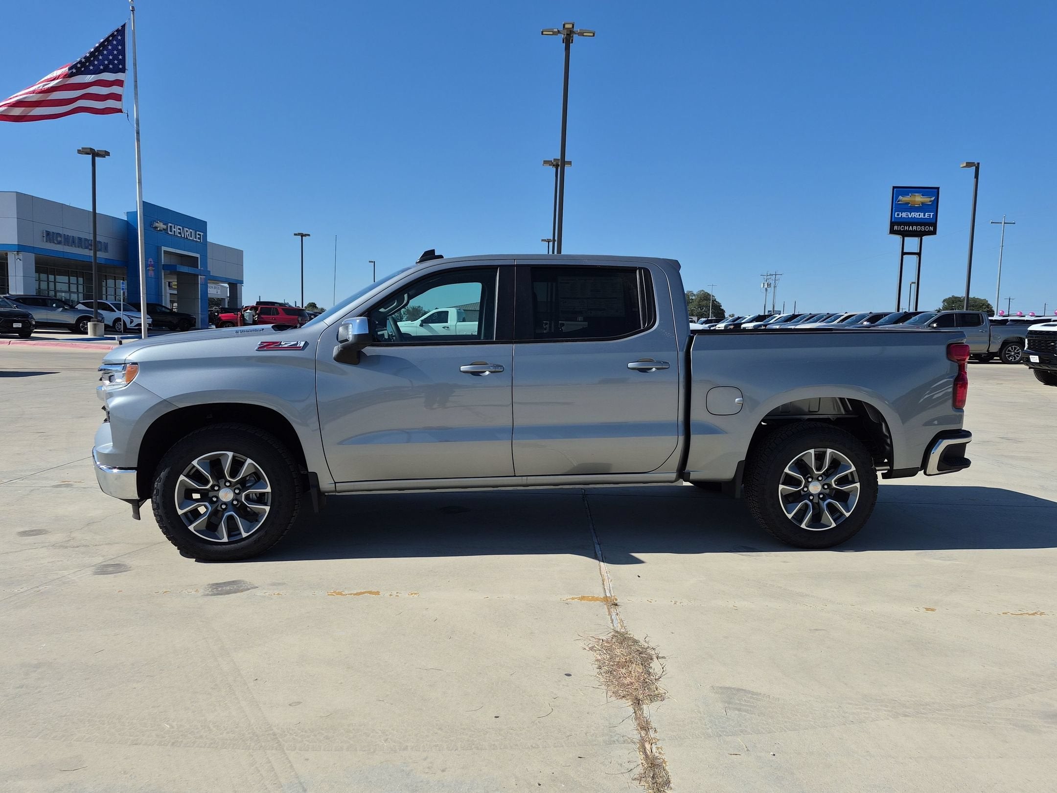 2026 Chevrolet Silverado 1500 LT - Photo 6