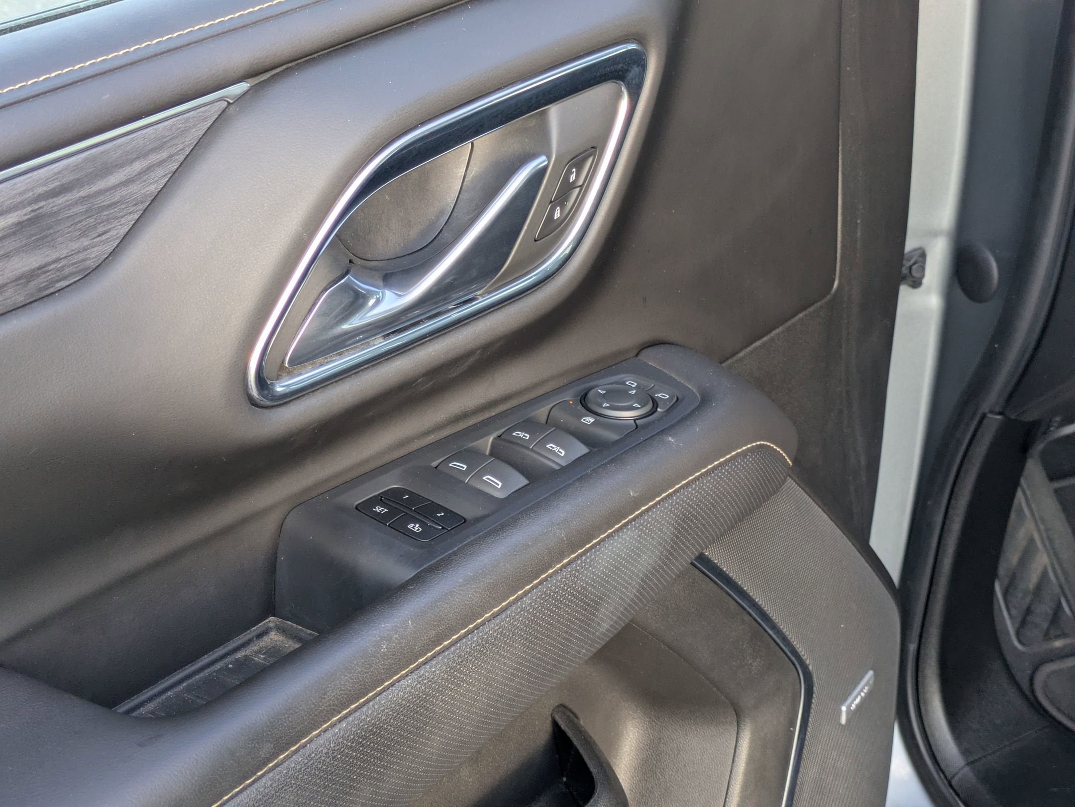 2023 GMC Yukon XL SLT