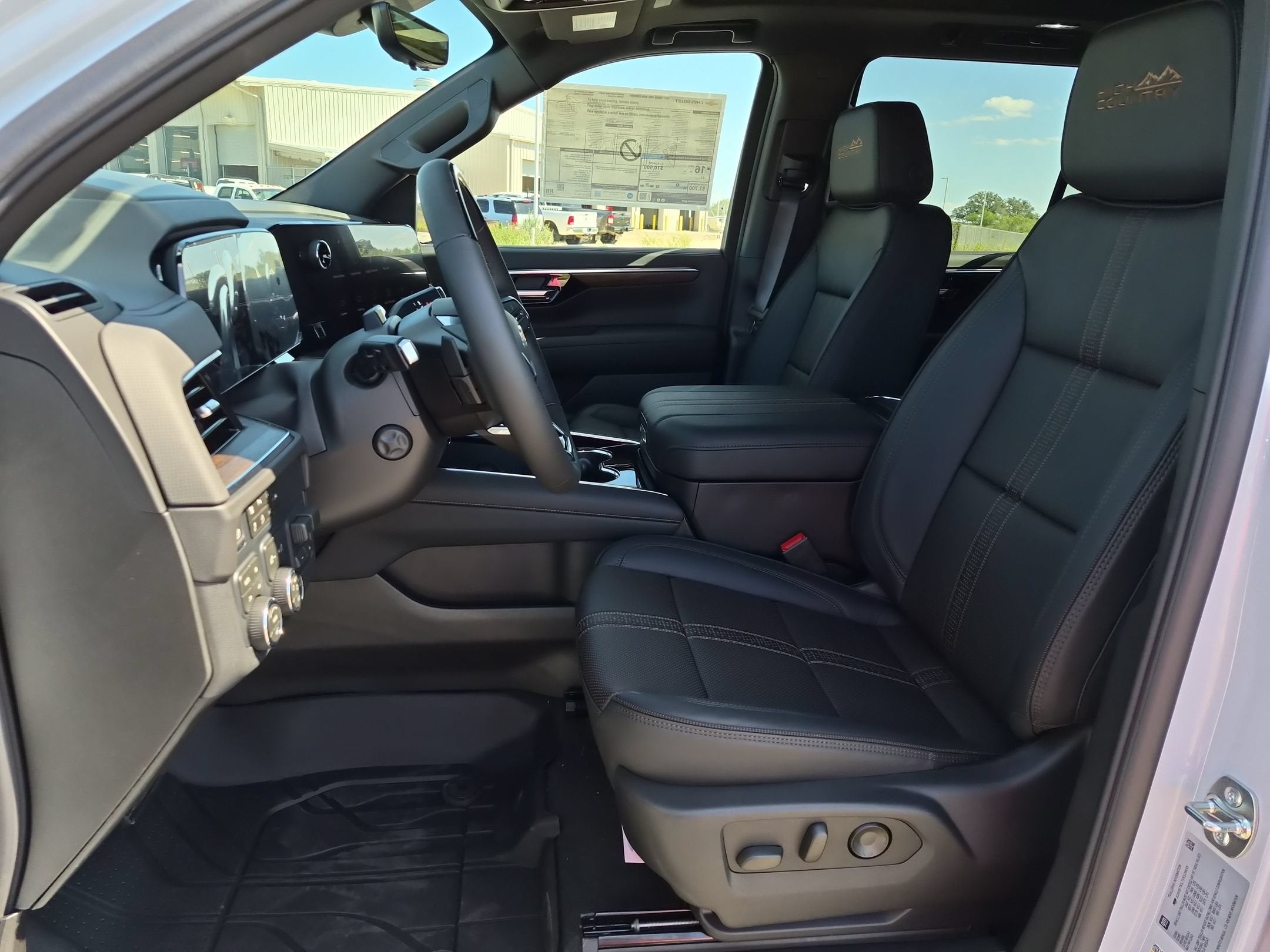 2027 Chevrolet Tahoe High Country - Photo 9