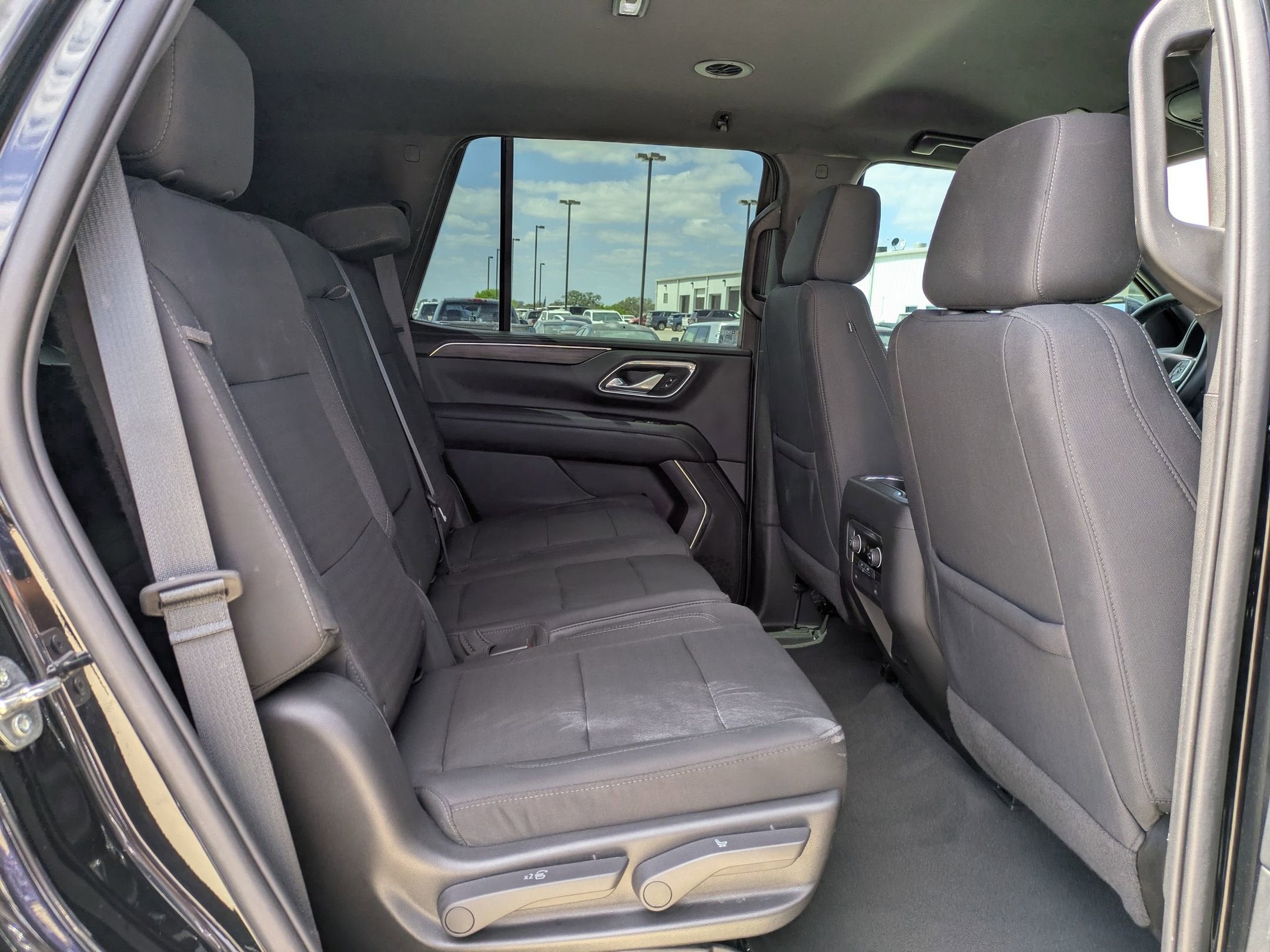 2023 Chevrolet Tahoe LS