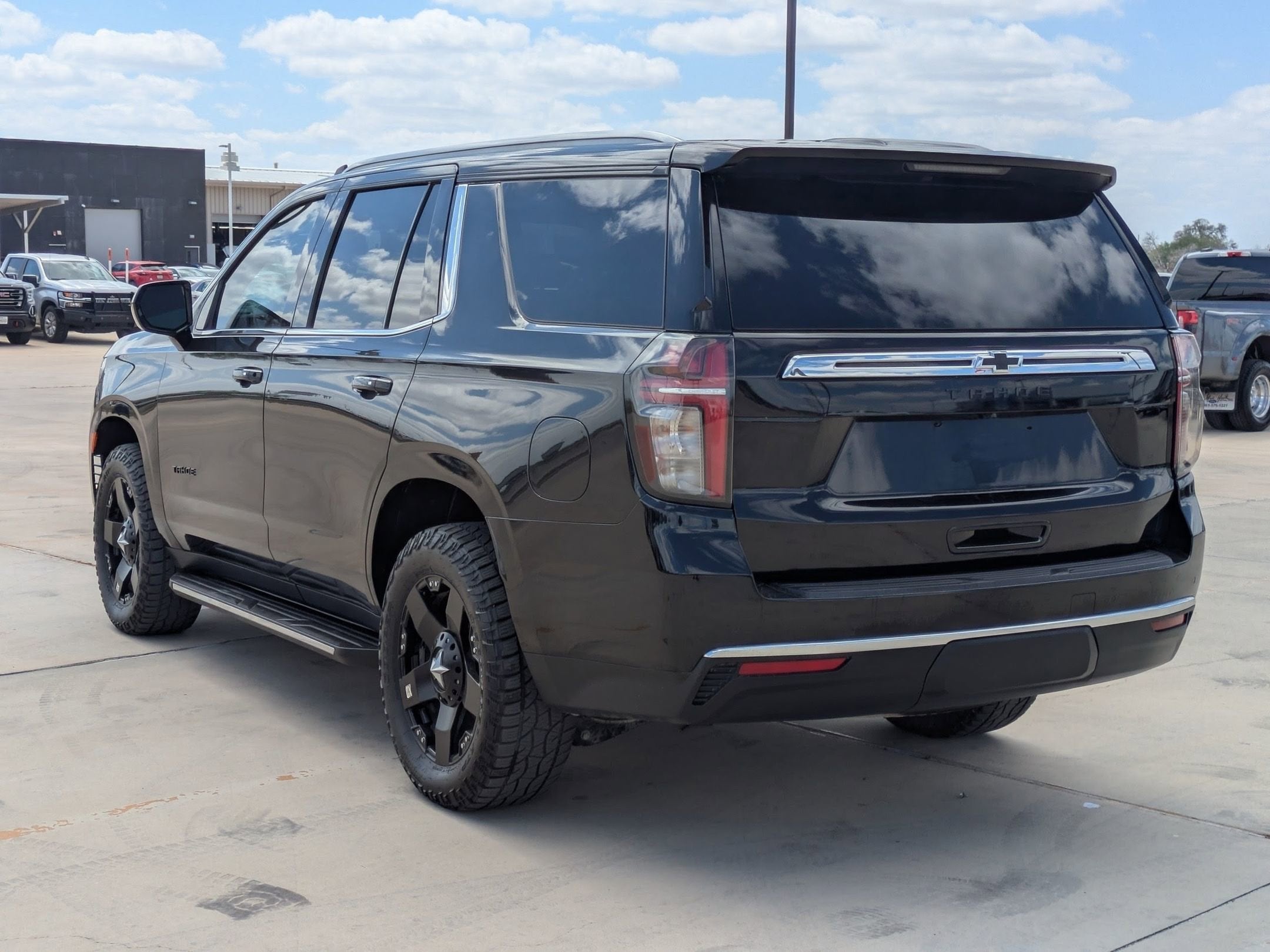 2023 Chevrolet Tahoe LS