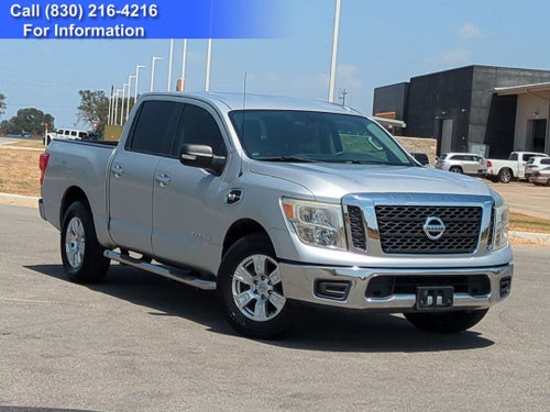 2017 Nissan Titan SV