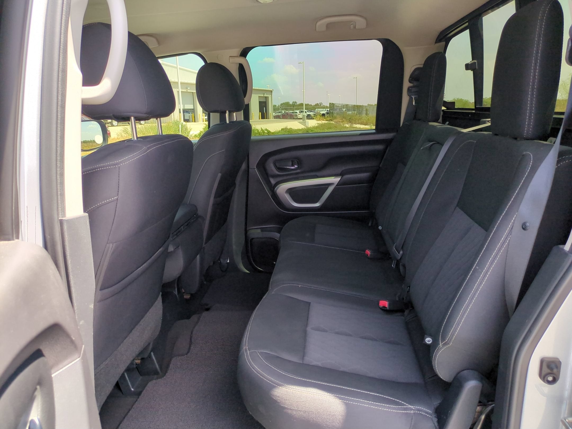 2017 Nissan Titan SV