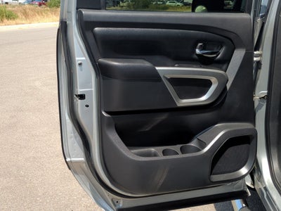 2017 Nissan Titan SV