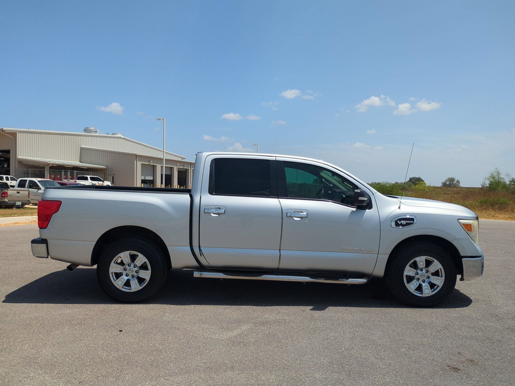 2017 Nissan Titan SV