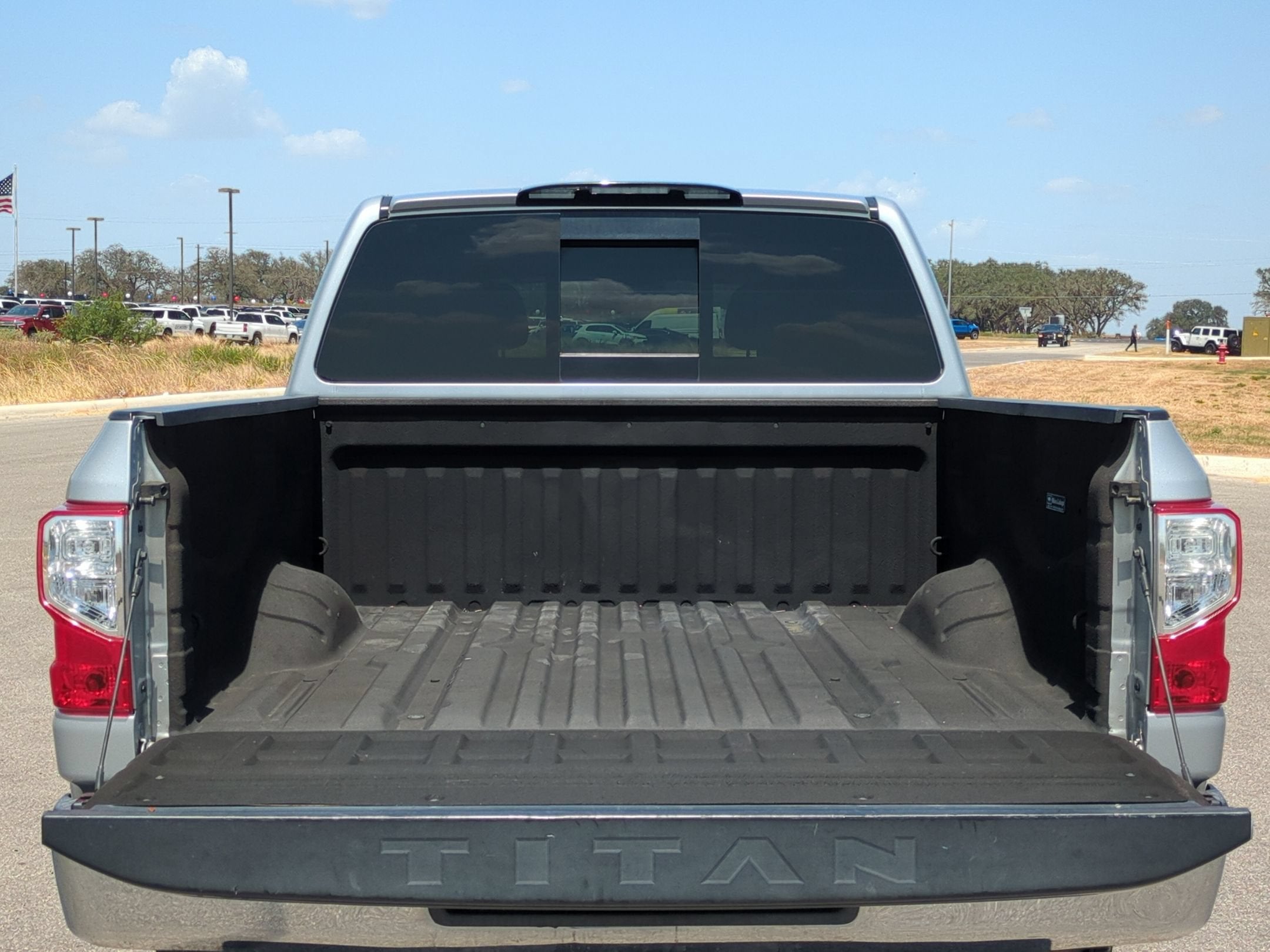 2017 Nissan Titan SV